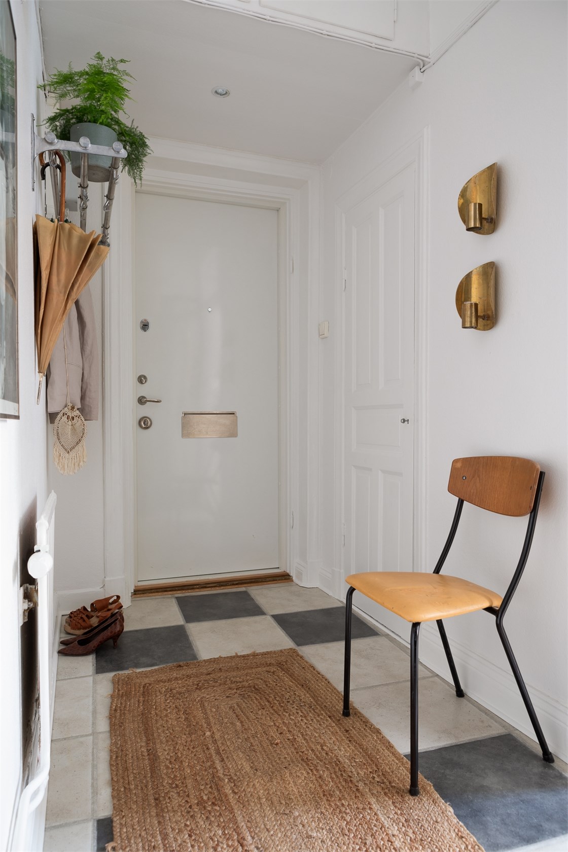entrée sol damier studio 33m2 décoration vintage entrée sol damier studio 33m2 décoration vintage