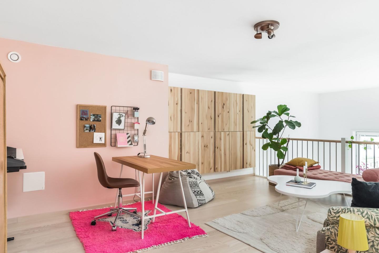bureau sur mezzanine mur rose bureau sur mezzanine mur rose