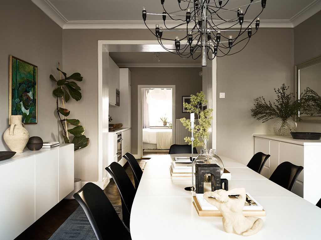 salle à manger décoration contemporaine murs gris beige