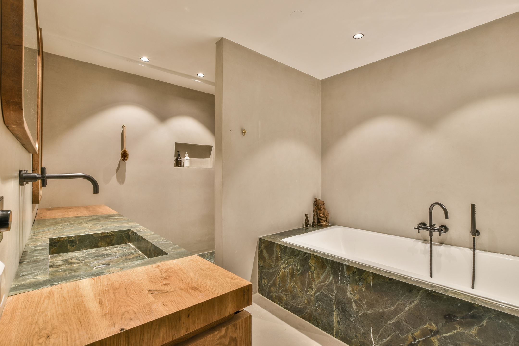 salle de bain marbre vert