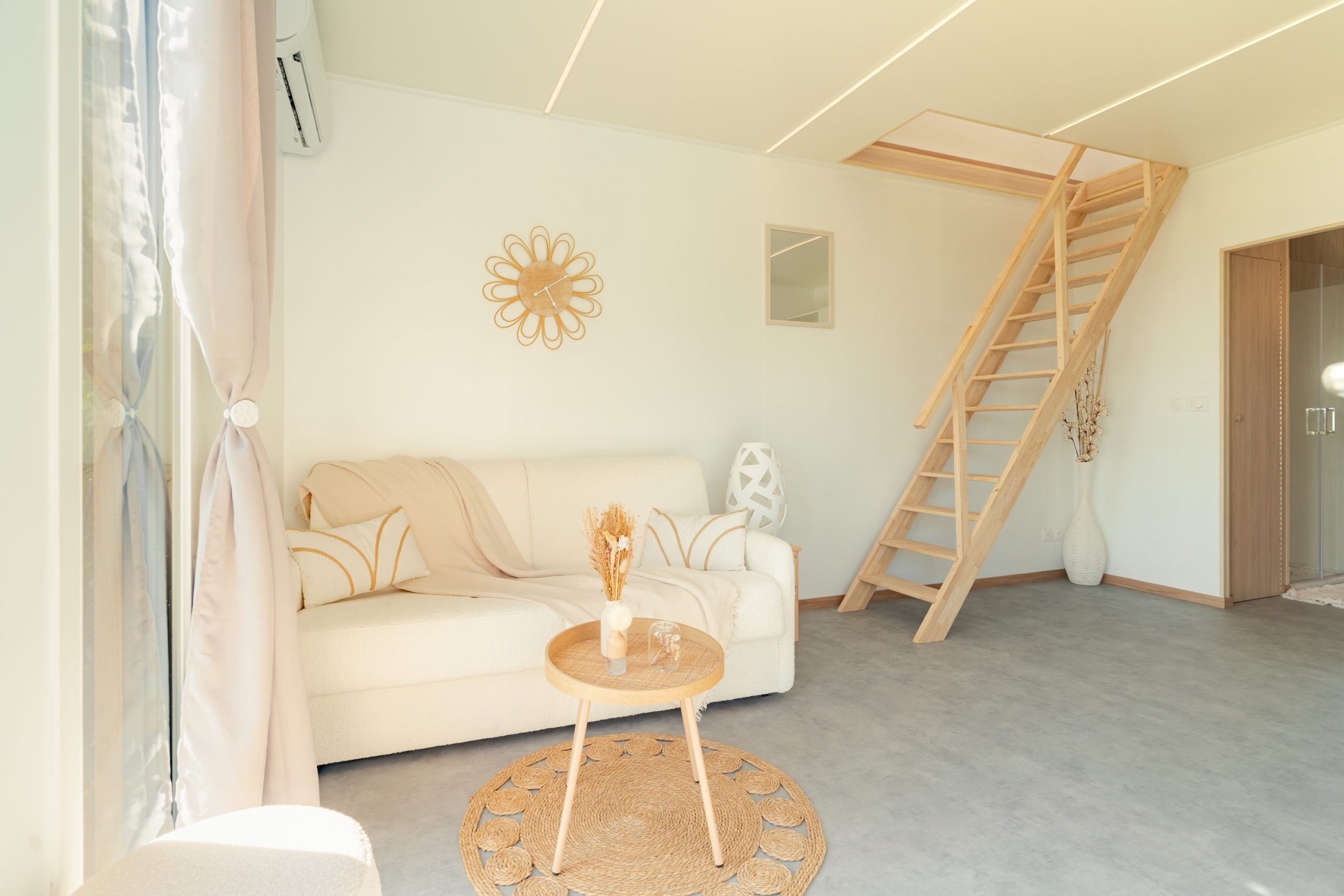 salon avec escalier mini maison française 30m2 salon avec escalier mini maison française 30m2