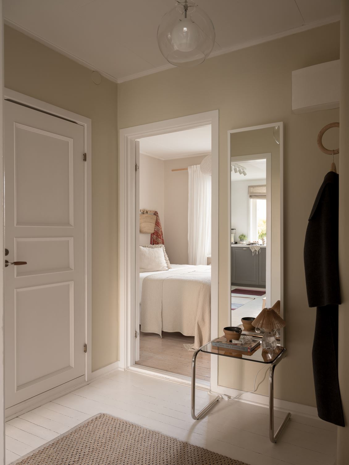 entrée appartement de 48m2 décoration beige et verte entrée appartement de 48m2 décoration beige et verte