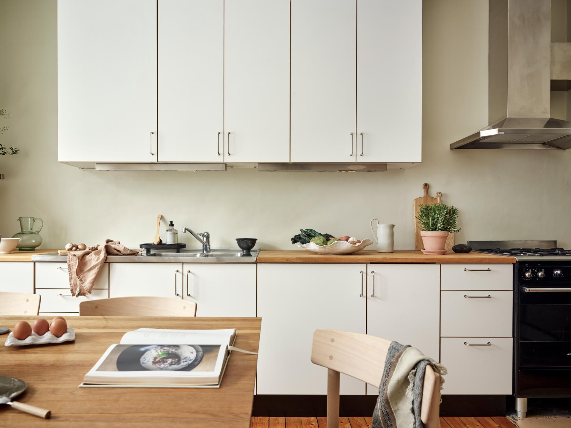 cuisine blanche et bois studio 37m2 cuisine blanche et bois studio 37m2