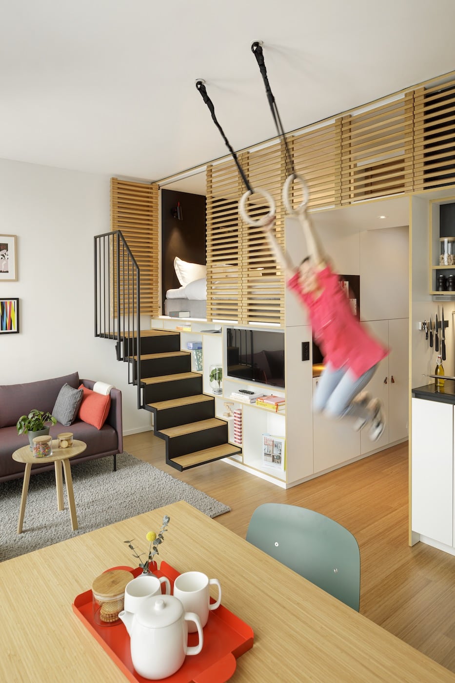 salon avec chambre en hauteur appartement design Paris salon avec chambre en hauteur appartement design Paris