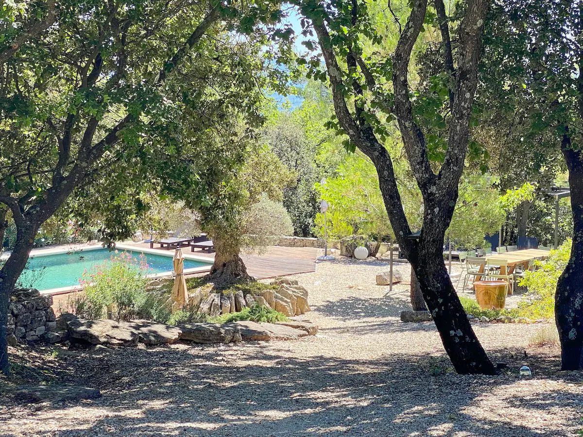 jardin avec piscine Mas du Loriot