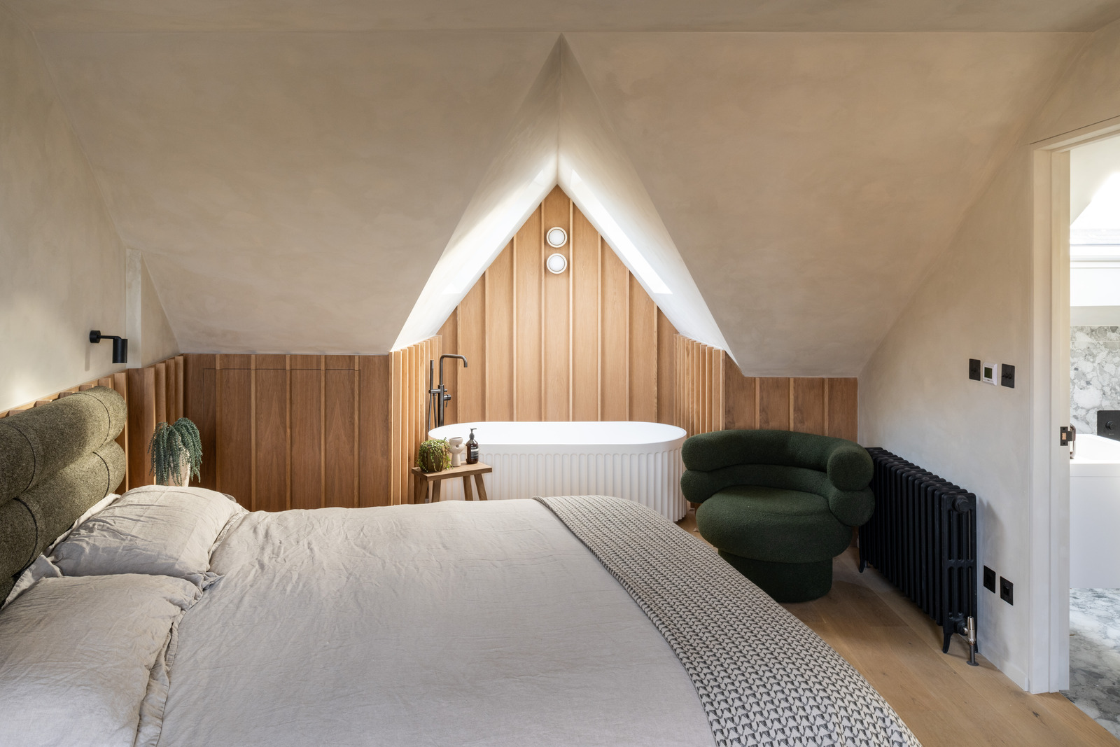 chambre avec baignoire décoration contemporaine