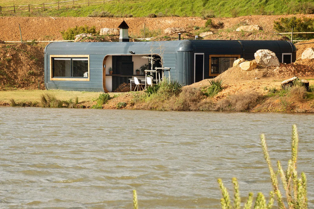 Riverstone's CouplePod petite maison container
