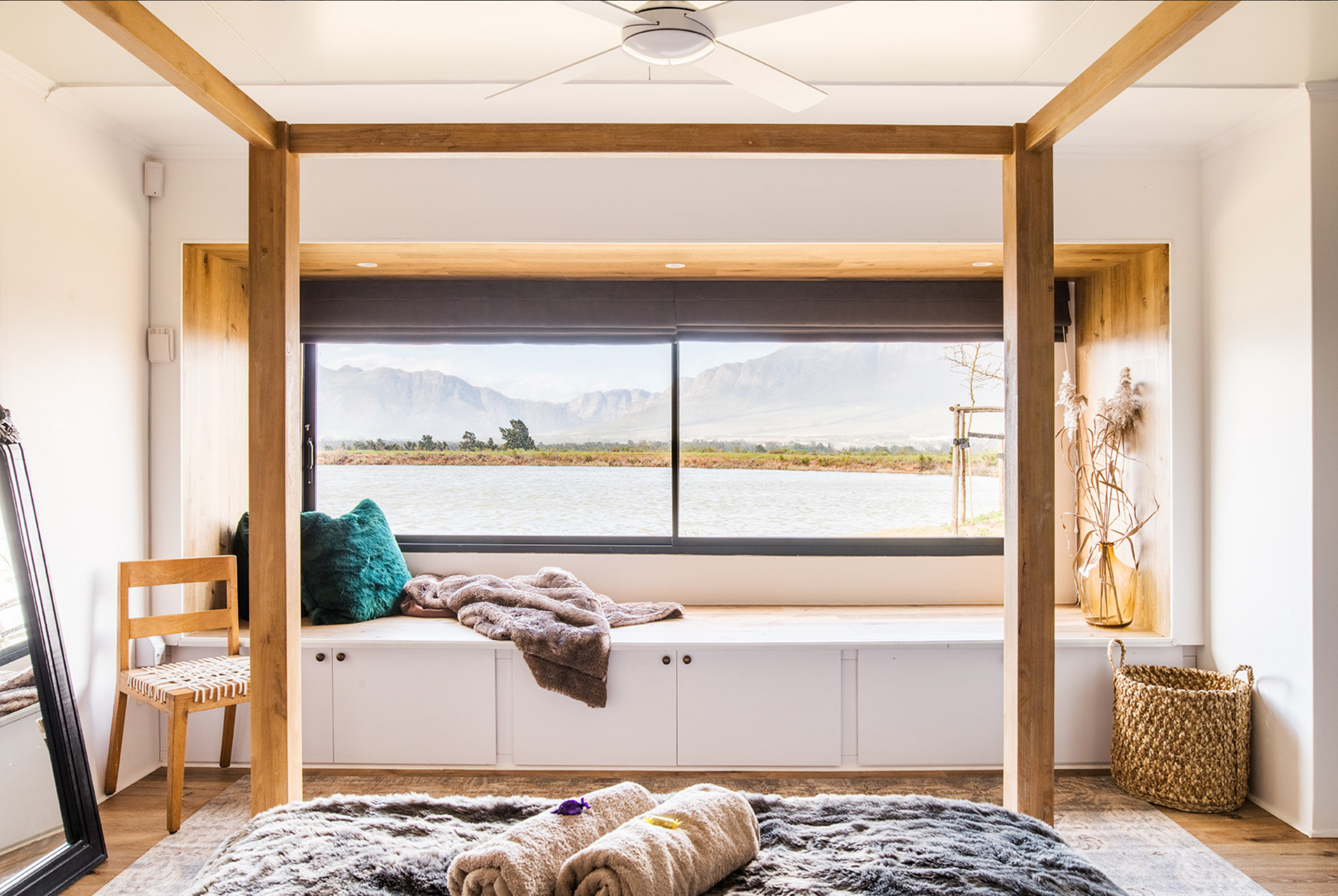 chambre avec lit à baldaquin Riverstone's CouplePod