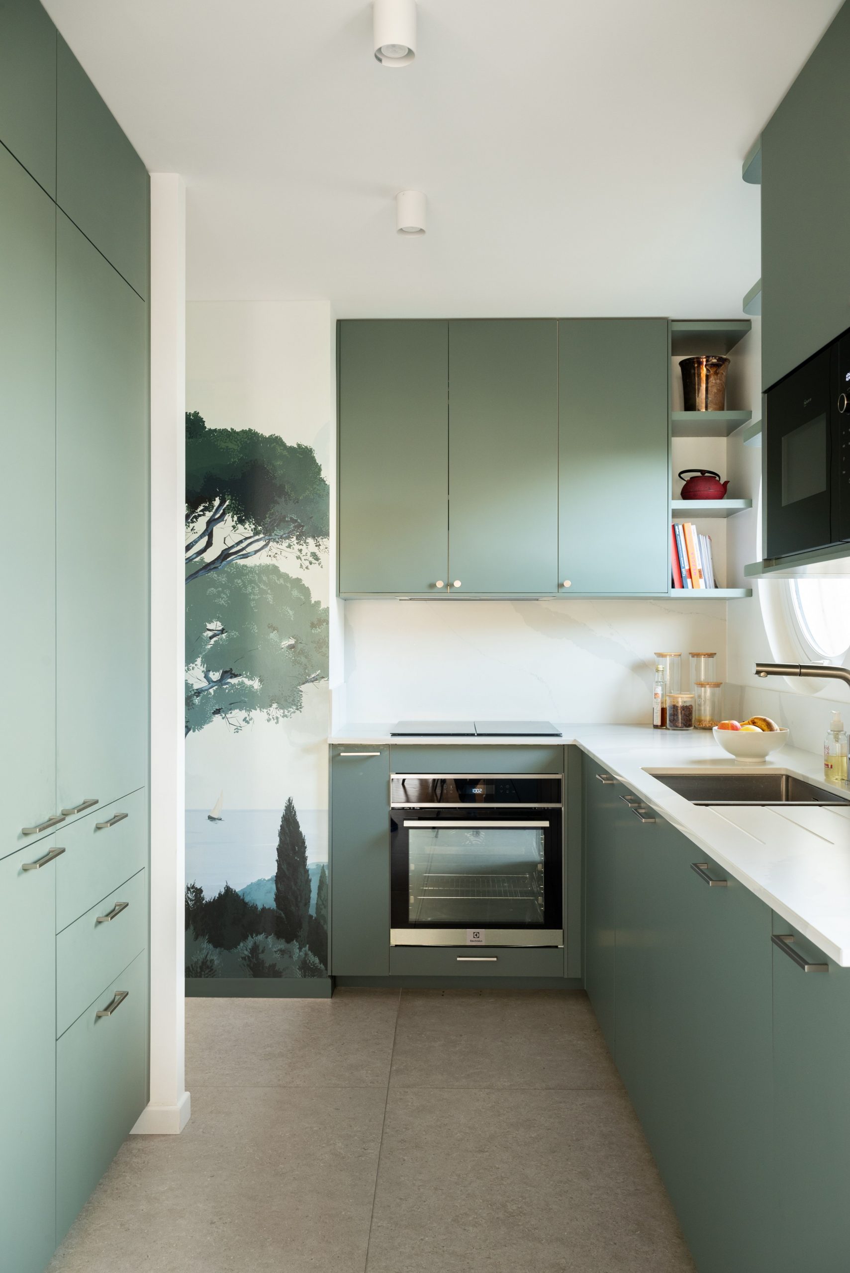 cuisine verte Studio Castille Photo : © Cassandre Favaro cuisine verte Studio Castille Photo : © Cassandre Favaro