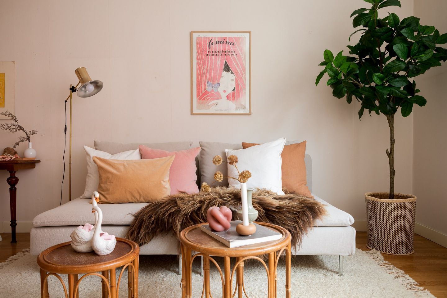 salon studio 30m2 couleur Peach Fuzz salon studio 30m2 couleur Peach Fuzz