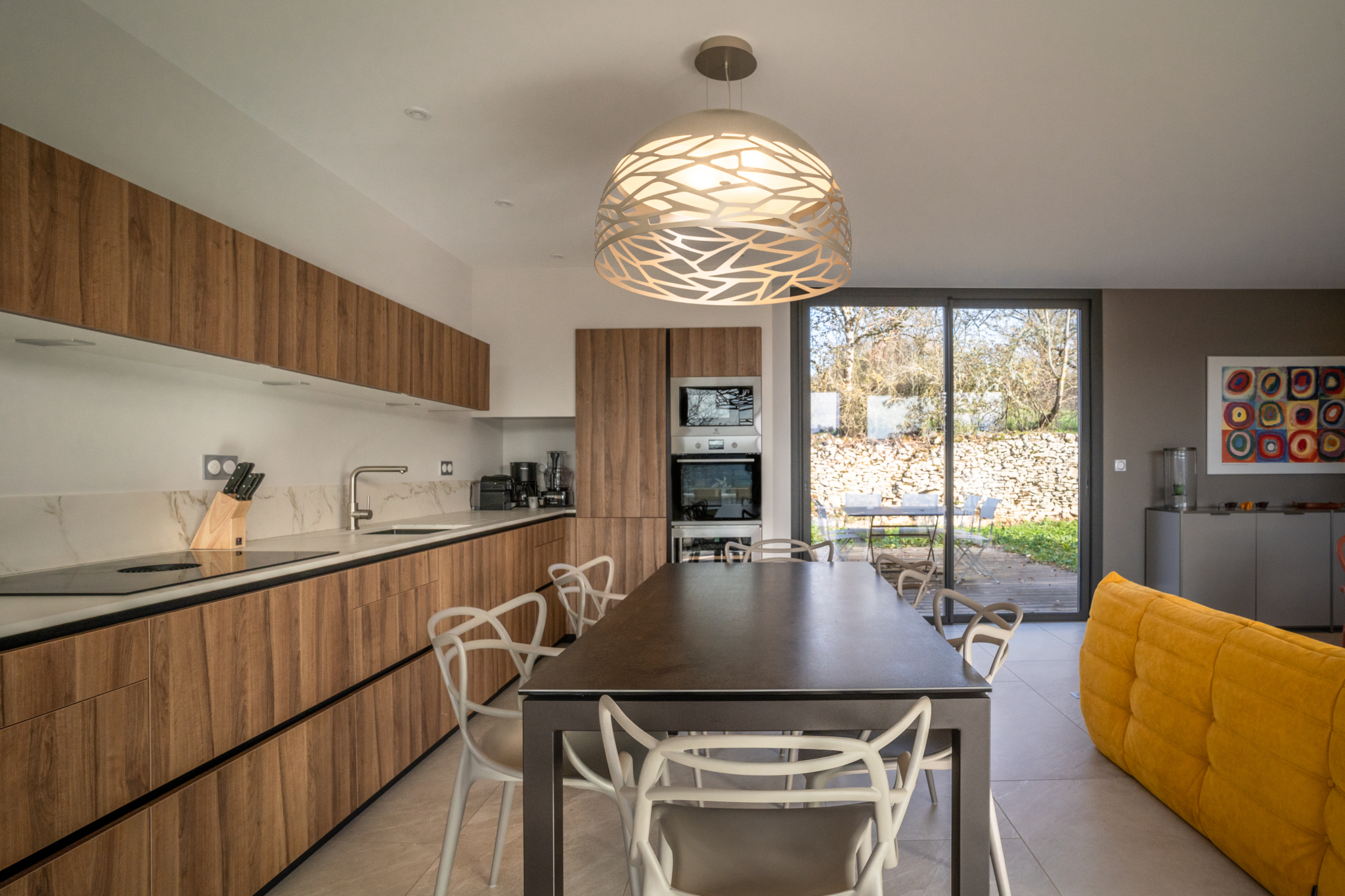 cuisine ouverte décoration design maison contemporaine Domaine de Labro Aveyron cuisine ouverte décoration design maison contemporaine Domaine de Labro Aveyron
