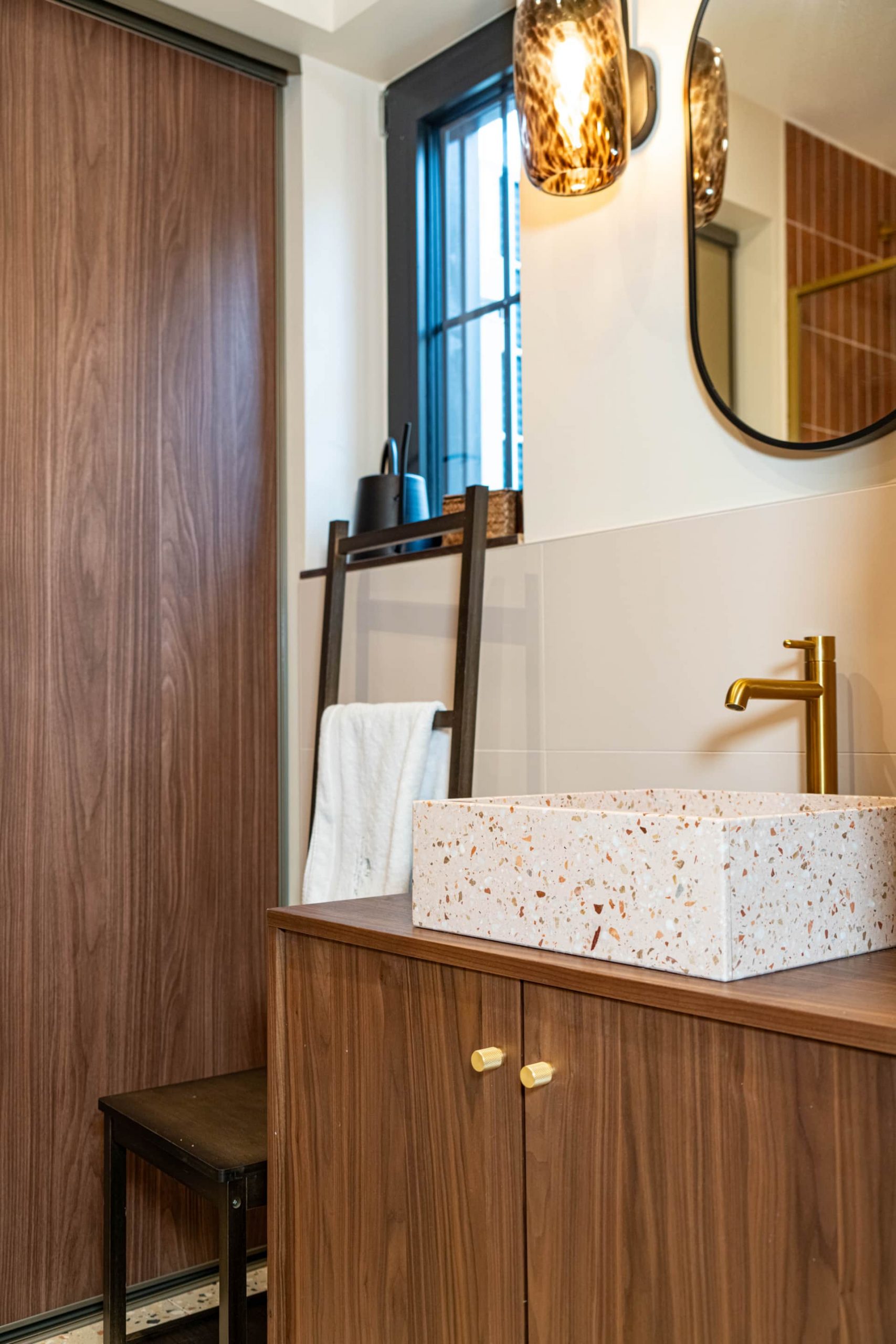 salle de bain bois et terrazzo La Vie Sage salle de bain bois et terrazzo La Vie Sage