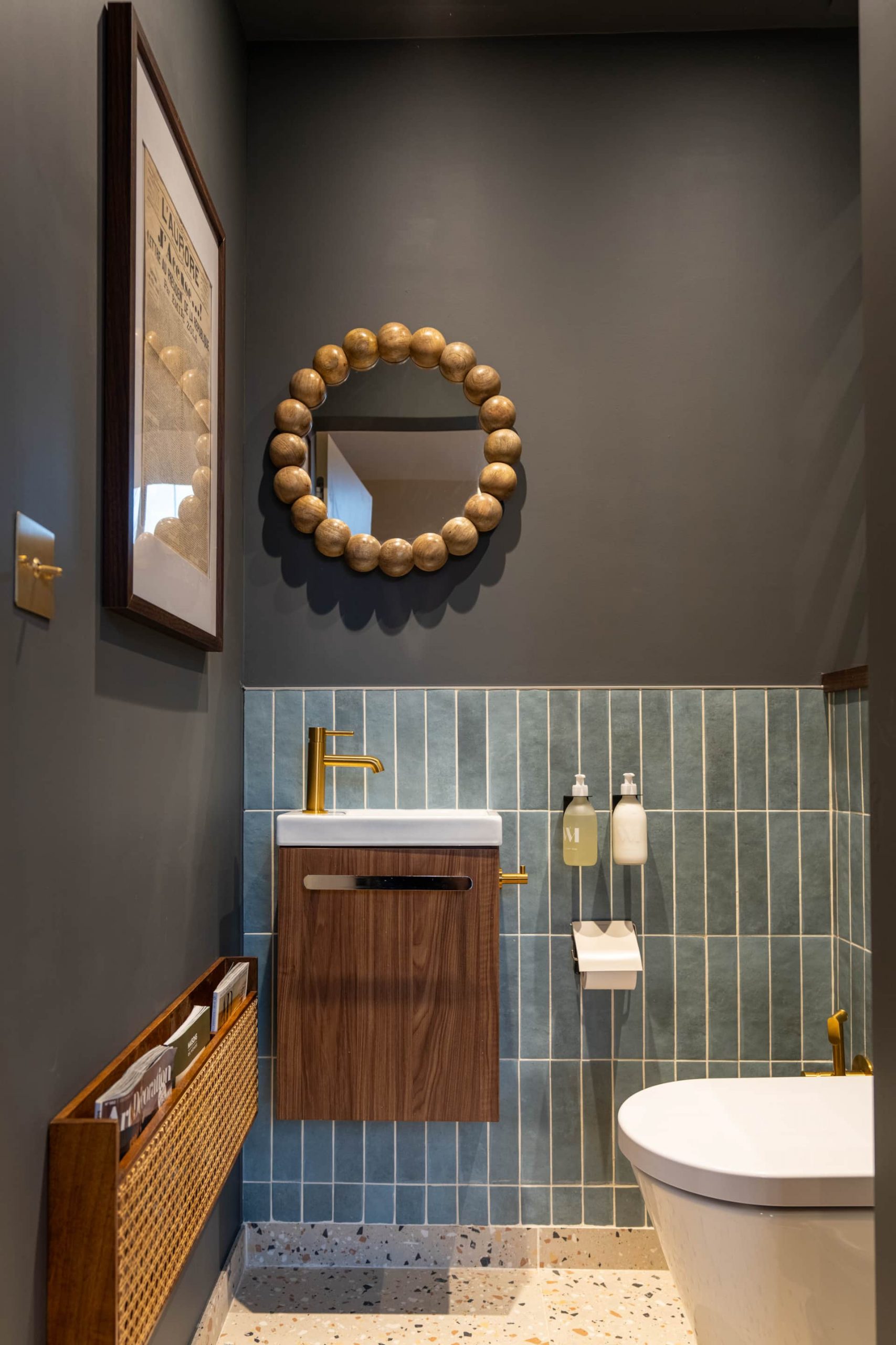 toilettes grise et bleue La Vie Sage toilettes grise et bleue La Vie Sage