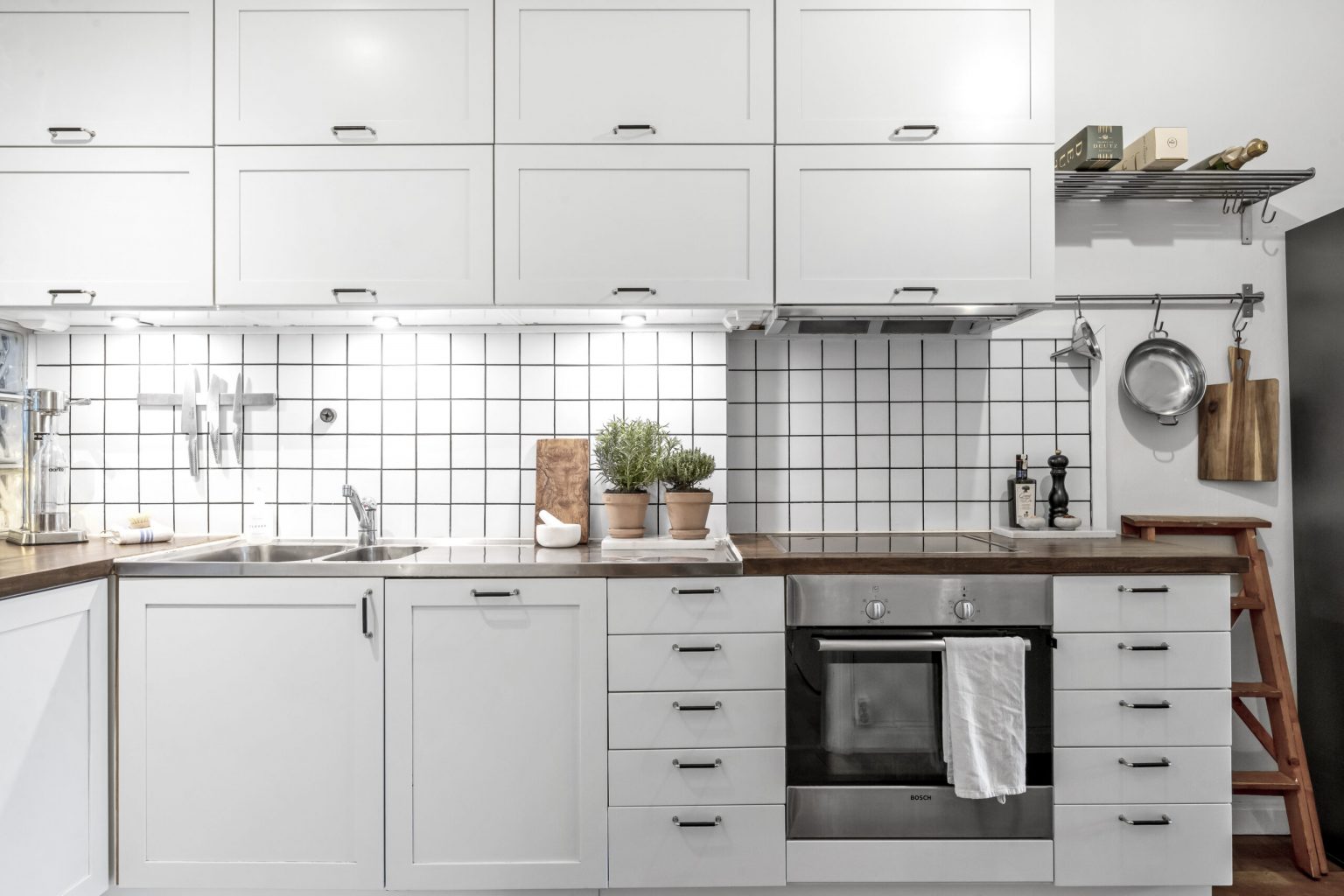 cuisine blanche design deux-pièces 49m2