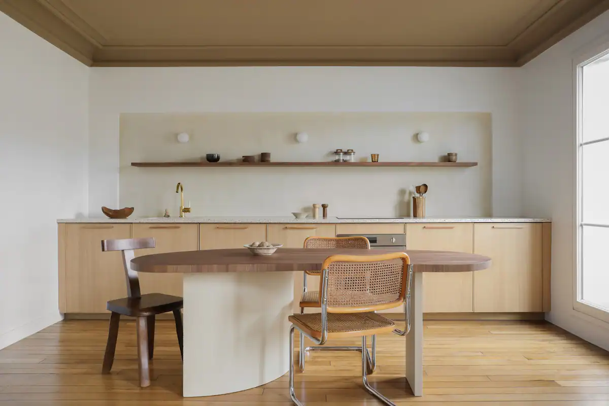 cuisine appartement 45m2 Paris à louer Airbnb par Heju cuisine appartement 45m2 Paris à louer Airbnb par Heju