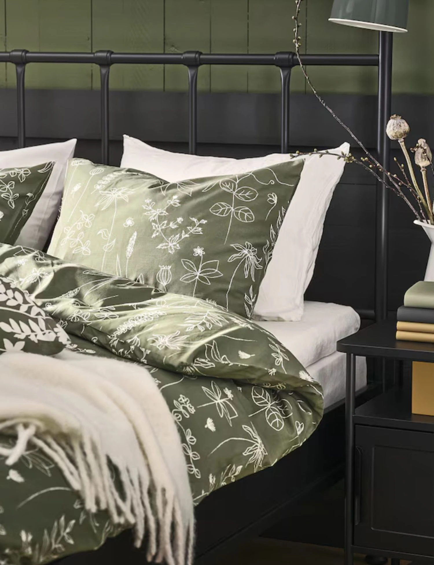 lint de lit vert motif floral catalogue IKEA 2024 2025 lint de lit vert motif floral catalogue IKEA 2024 2025