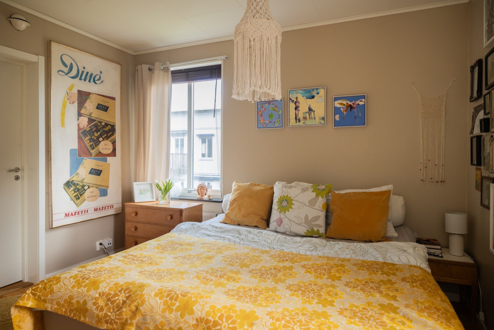 chambre décoration moderne jaune