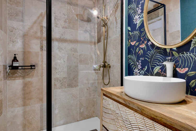 salle de bain décoration bleue