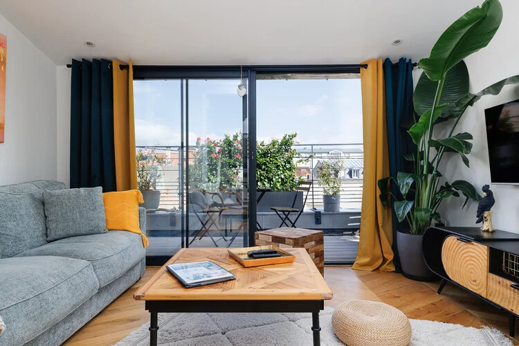 salon avec terrasse loft à louer Bordeaux