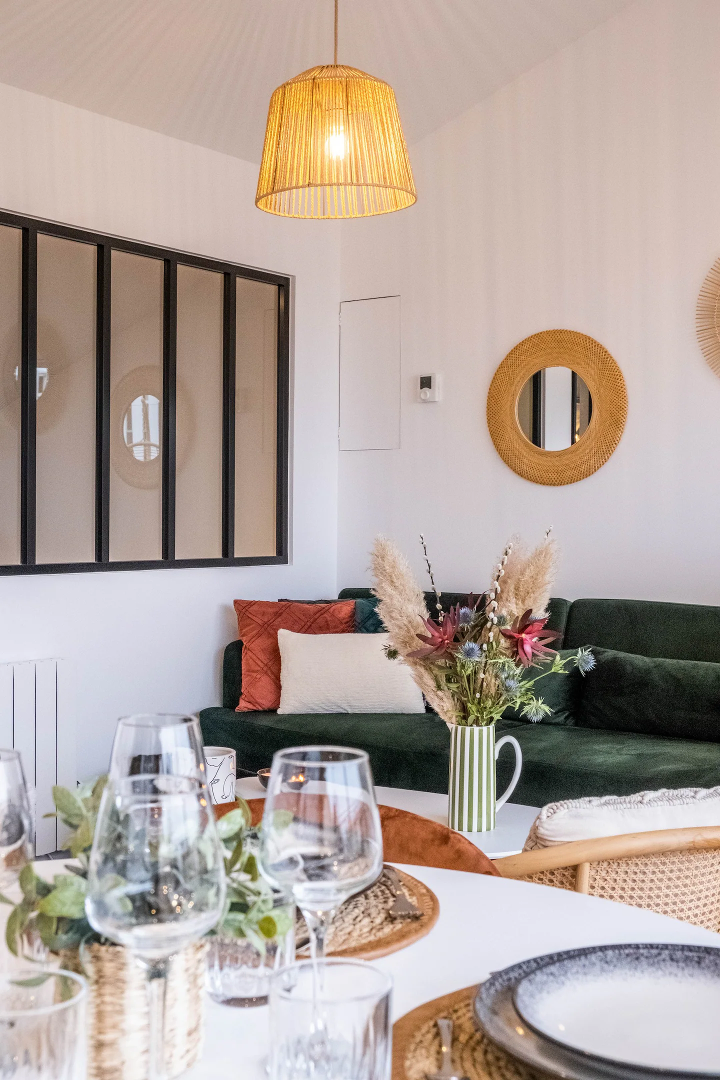 salon avec verrière décoration moderne le cocon de Nina appartement La Rochelle