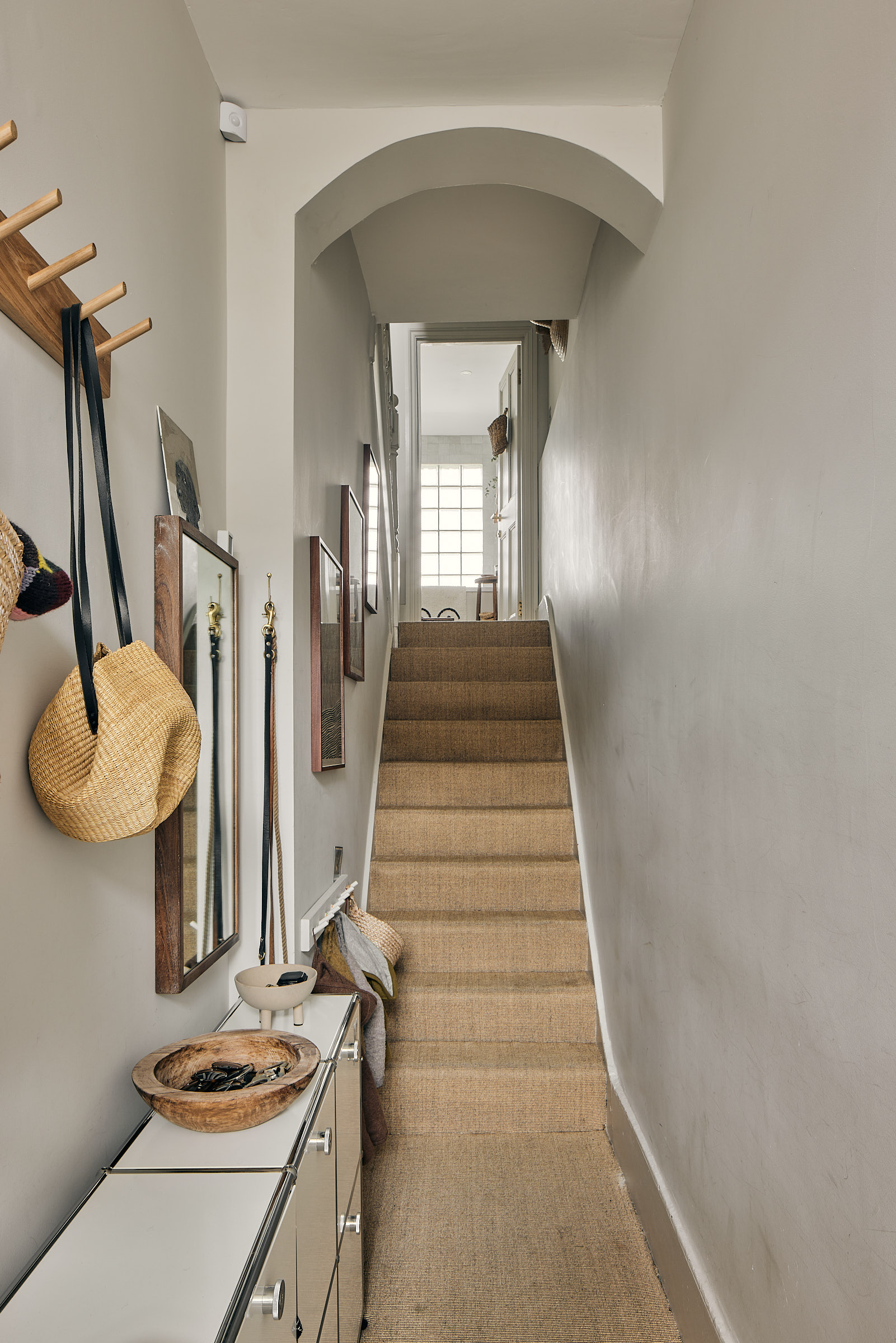entrée avec escalier décoration naturelle entrée avec escalier décoration naturelle
