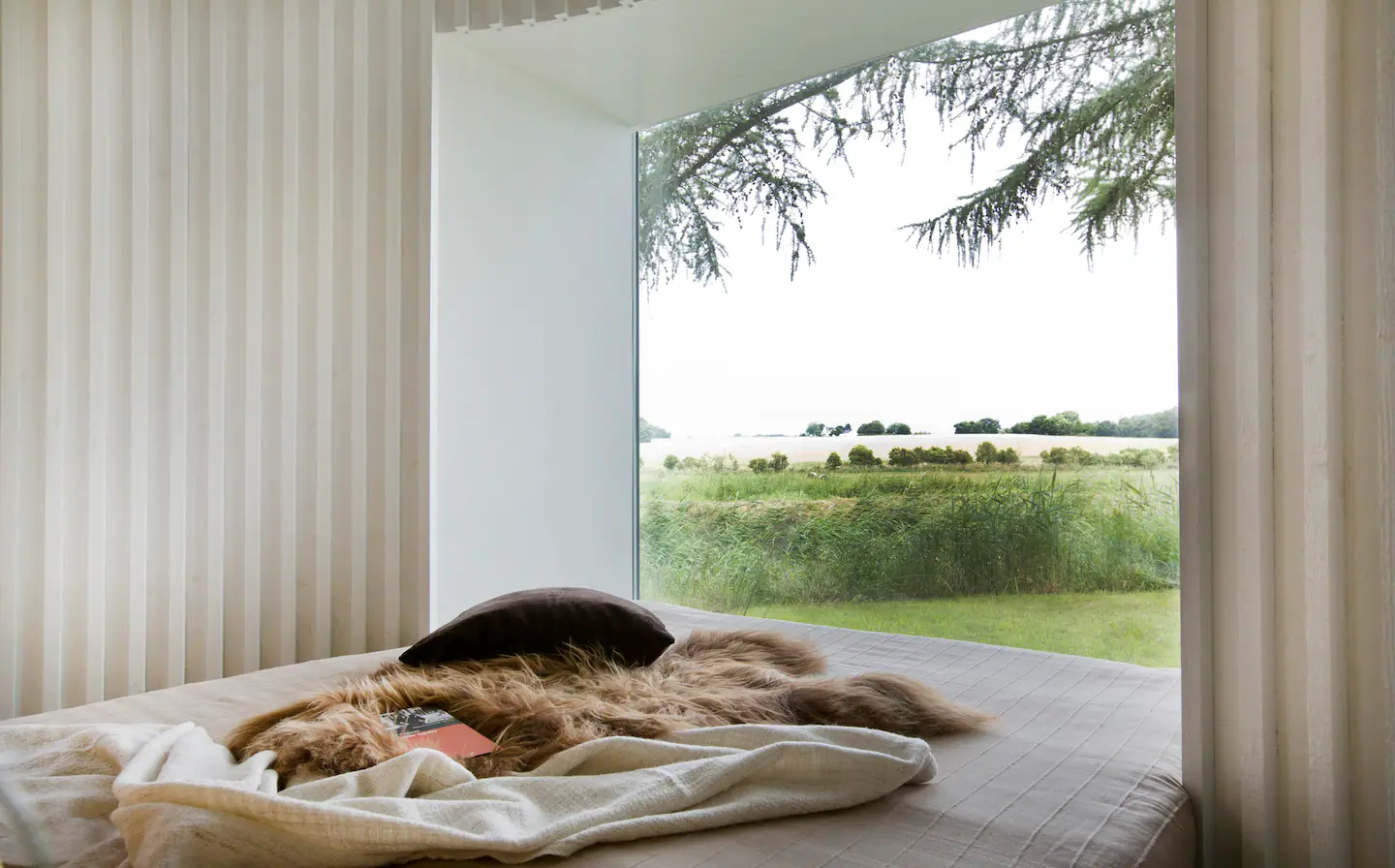 chambre avec baie vitrée maison architecte Danemark Jan Henrik Jansen chambre avec baie vitrée maison architecte Danemark Jan Henrik Jansen