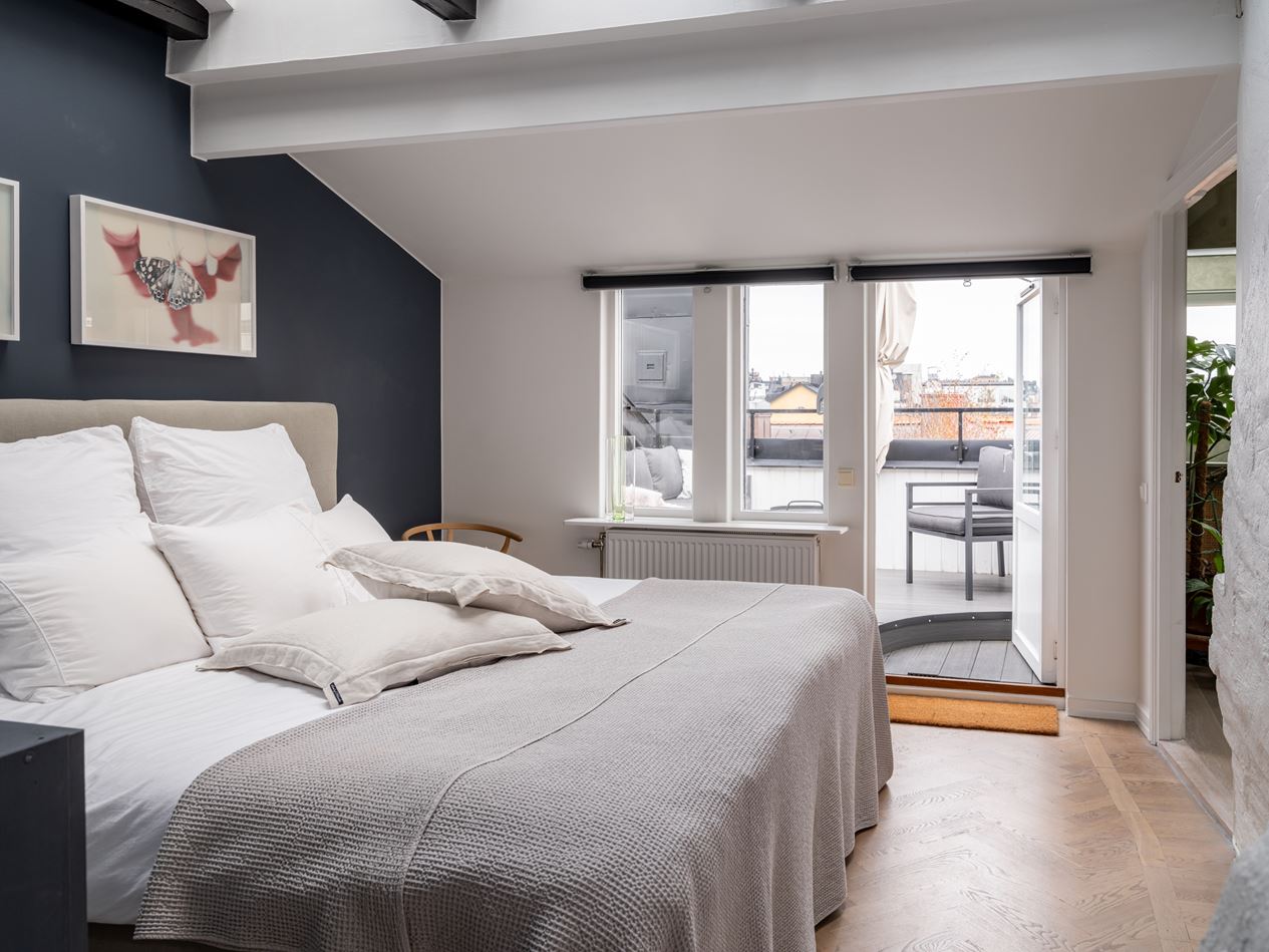 chambre appartement sous combles avec poutres décoration scandinave chambre appartement sous combles avec poutres décoration scandinave