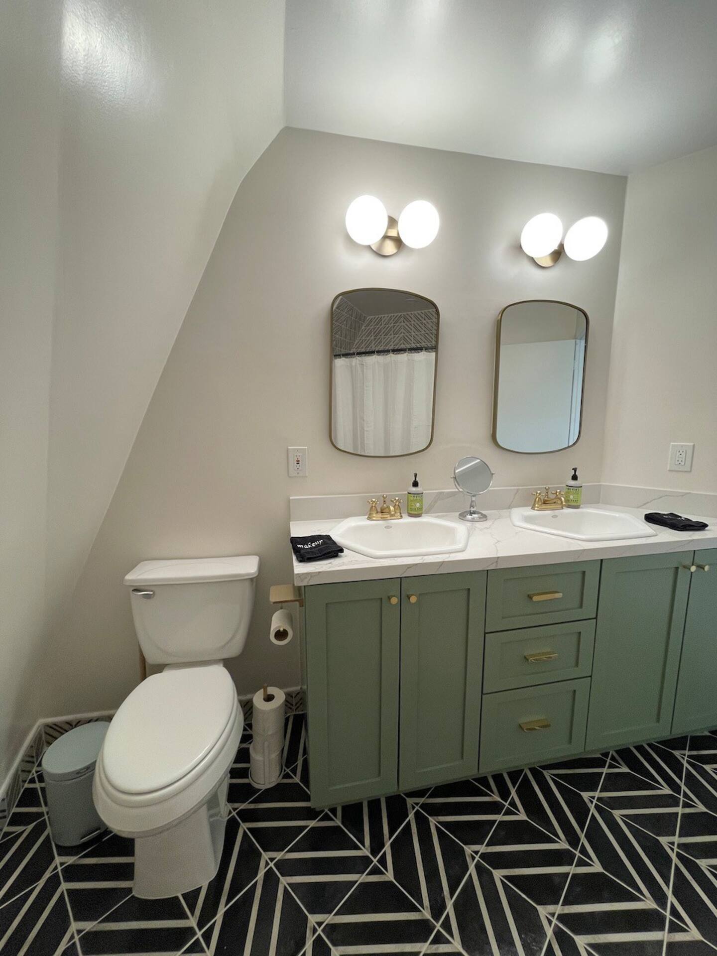 salle de bain verte et noire salle de bain verte et noire
