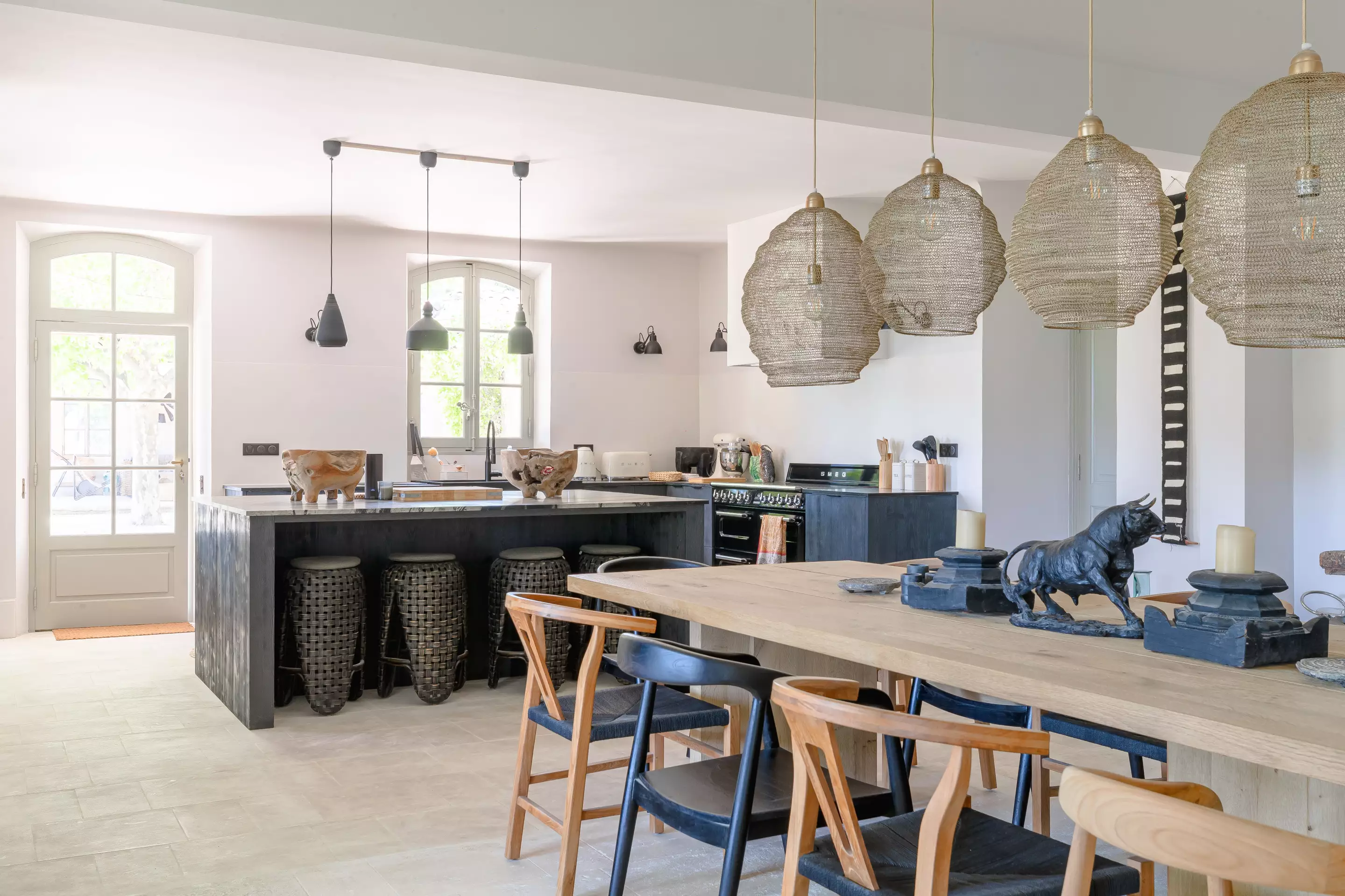 salle à manger et cuisine maison Provence Bastide Bellavista