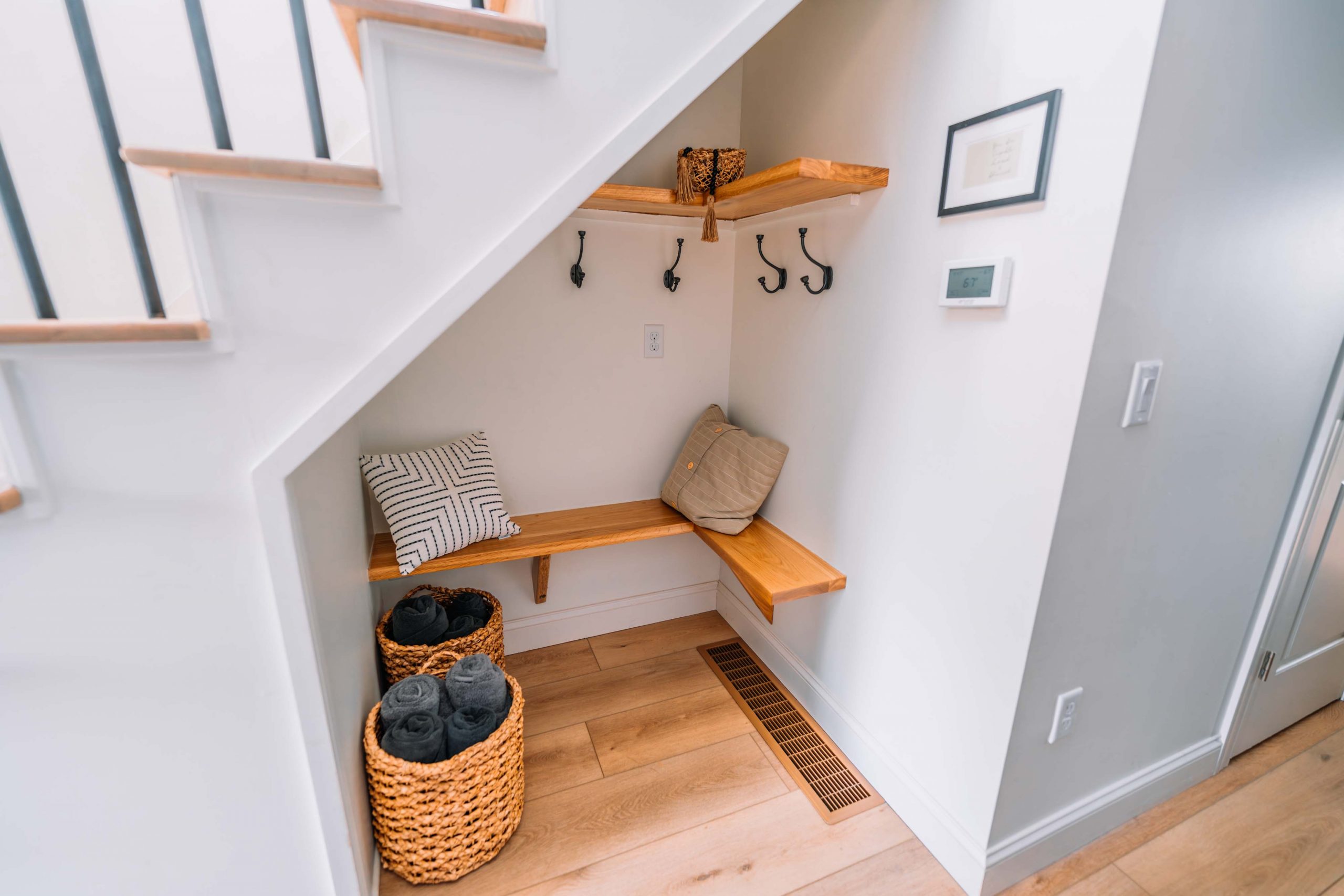 banc sous escalier