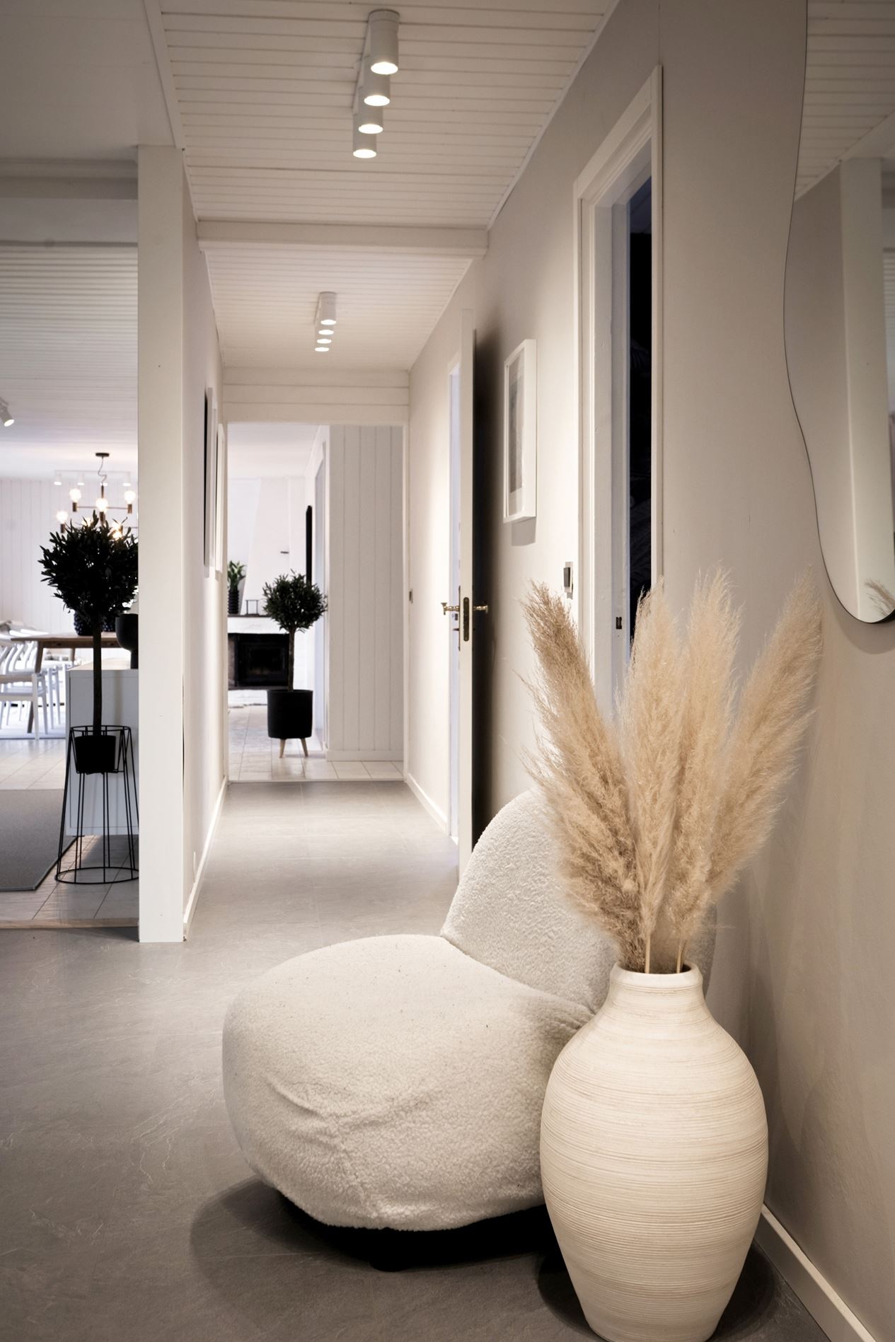 entrée sol gris
