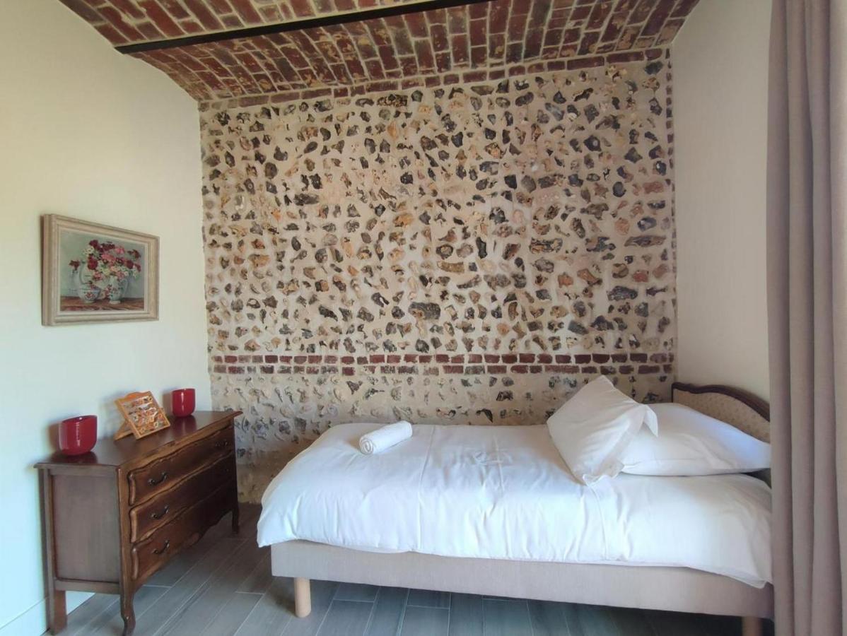 chambre plafond voûté en briques maison en pierres Le Clos Masure d chambre plafond voûté en briques maison en pierres Le Clos Masure d'Étretat