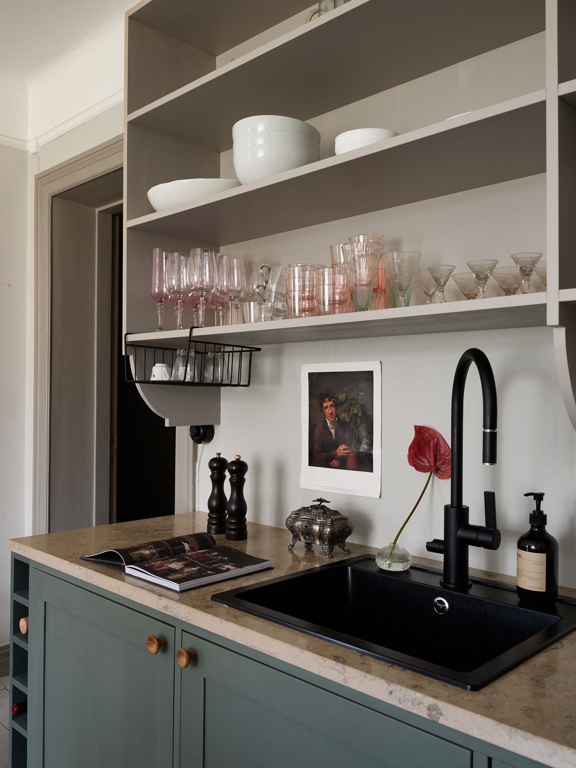 cuisine verte en angle appartement de 47m2
