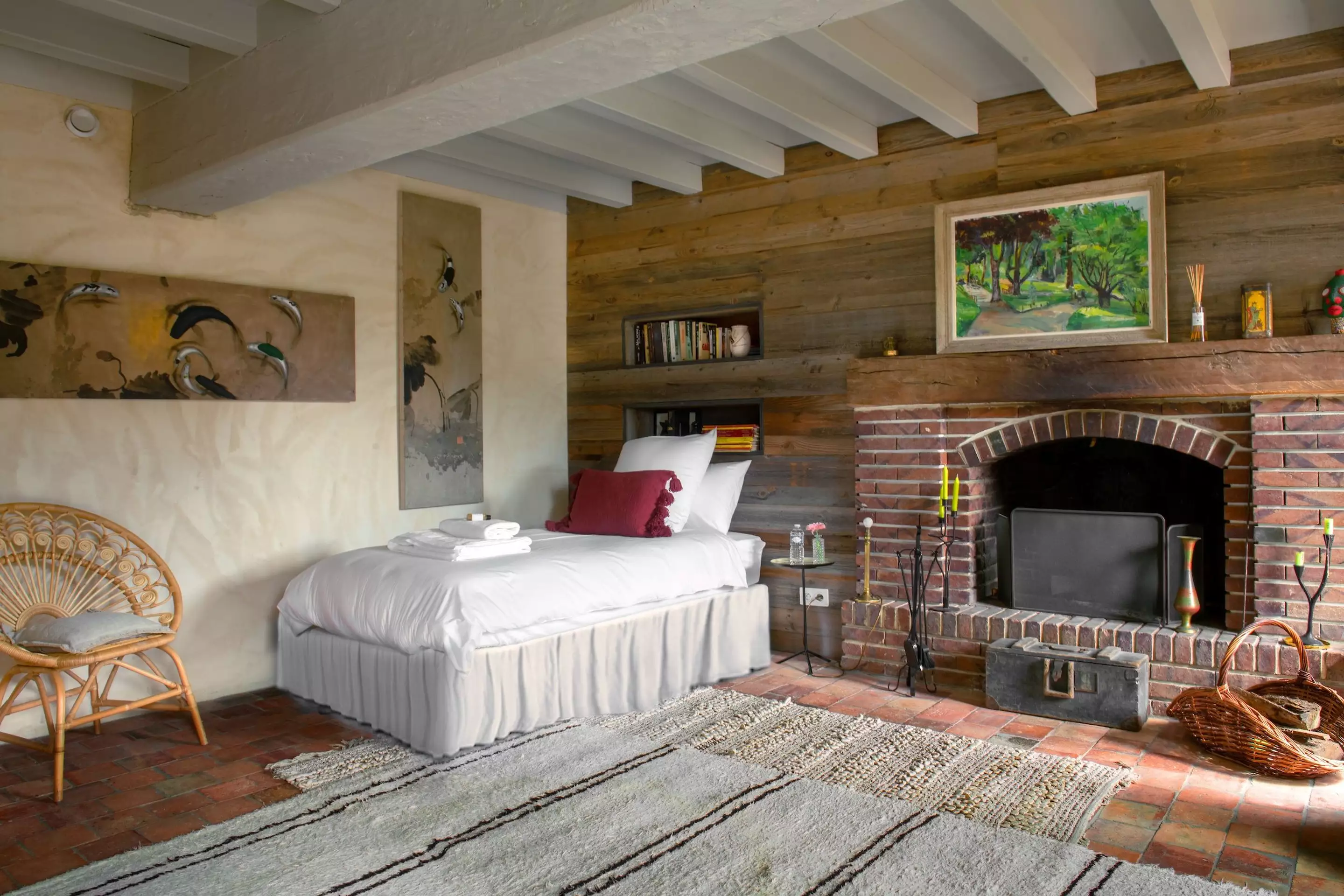 chambre avec cheminée décoration rustique chic Villa Martinière chambre avec cheminée décoration rustique chic Villa Martinière
