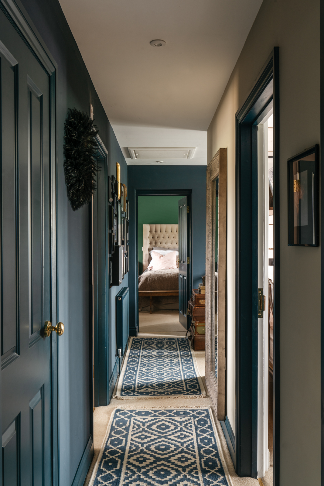 couloir maison traditionnelle en briquess