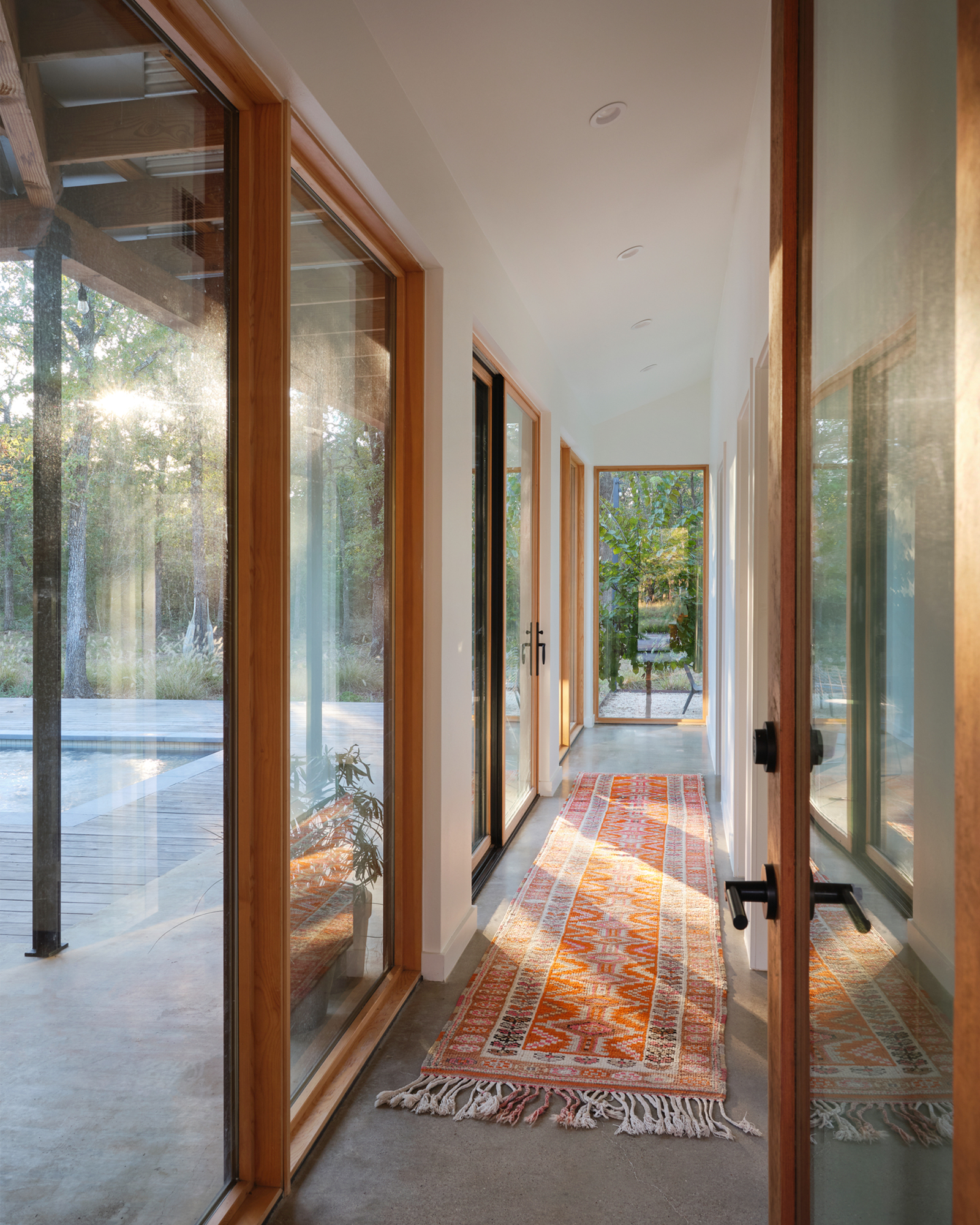 couloir maison en bois Texas la Page House