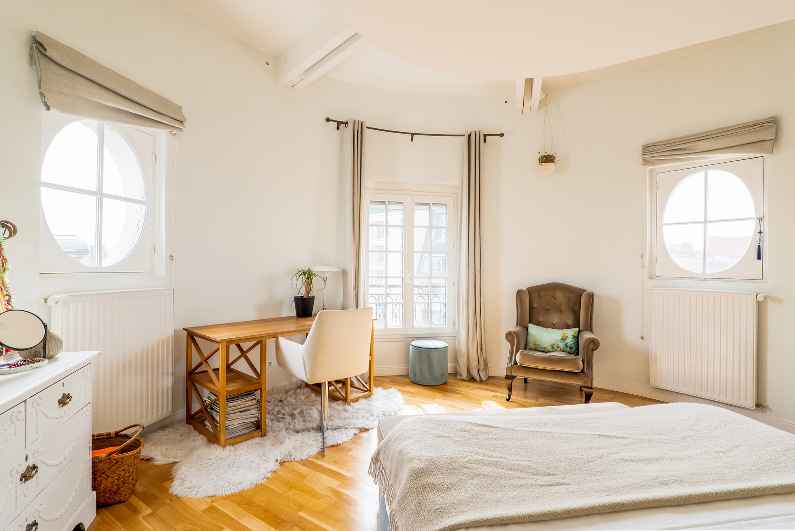 chambre avec oeil de boeuf appartement Paris chambre avec oeil de boeuf appartement Paris