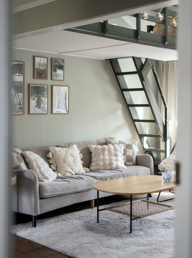 salon avec escalier mur gris vert décoration scandinave salon avec escalier mur gris vert décoration scandinave