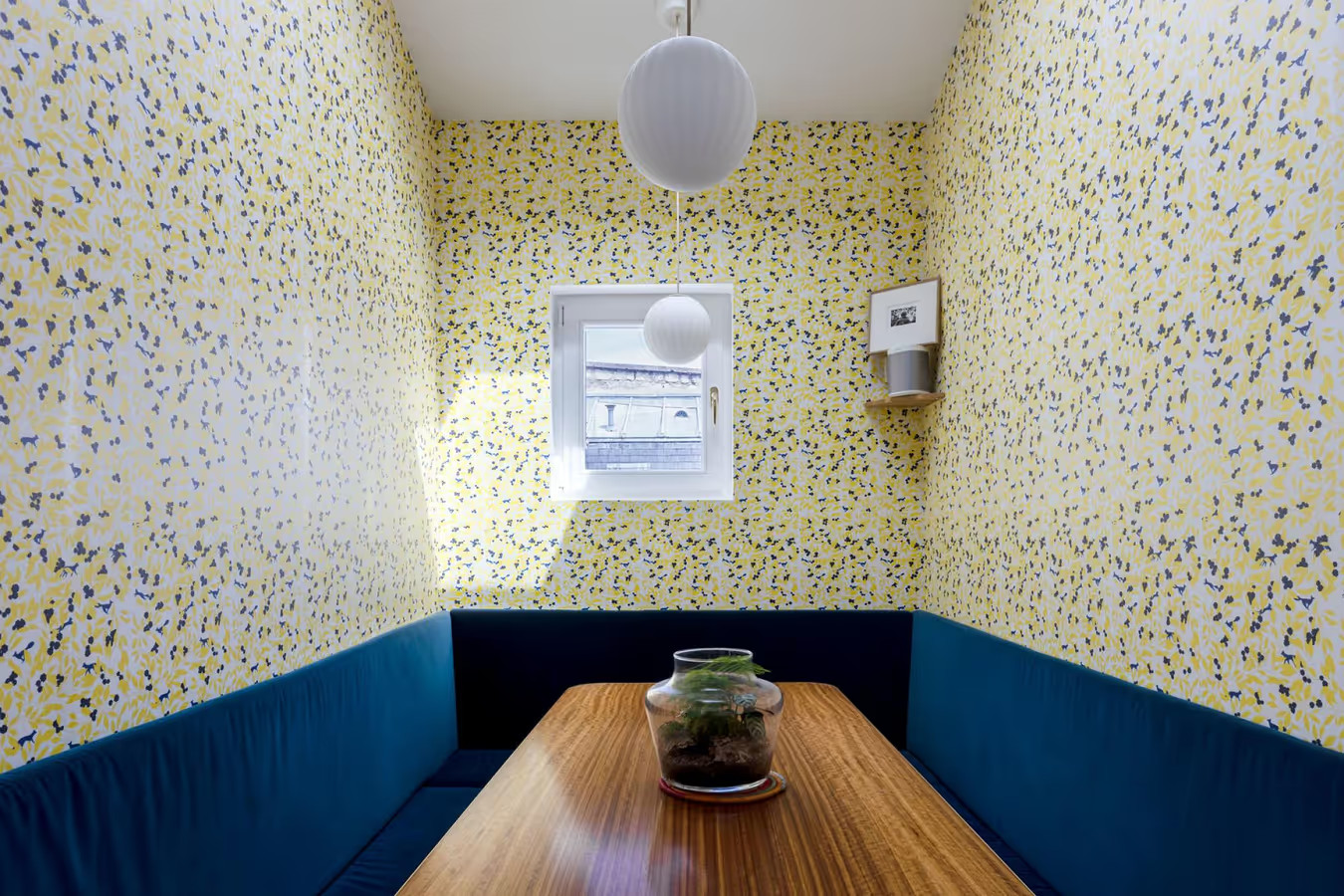 salle à manger bleue et jaune salle à manger bleue et jaune