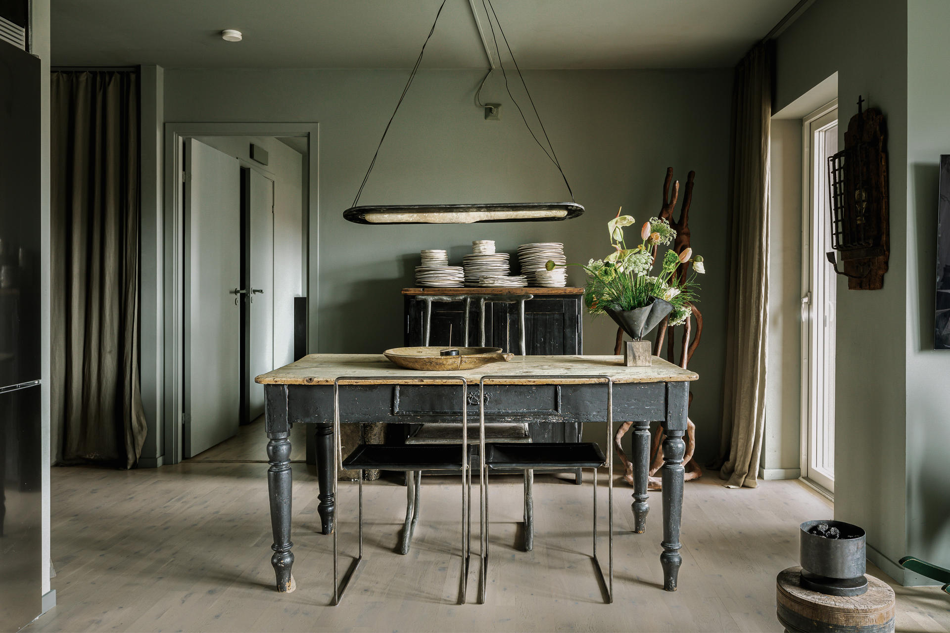 salle à manger décoration vert kaki