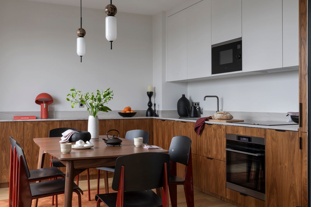 cuisine design bois appartement Paris décoration contemporaine Photo : ©Pauline Le Goff