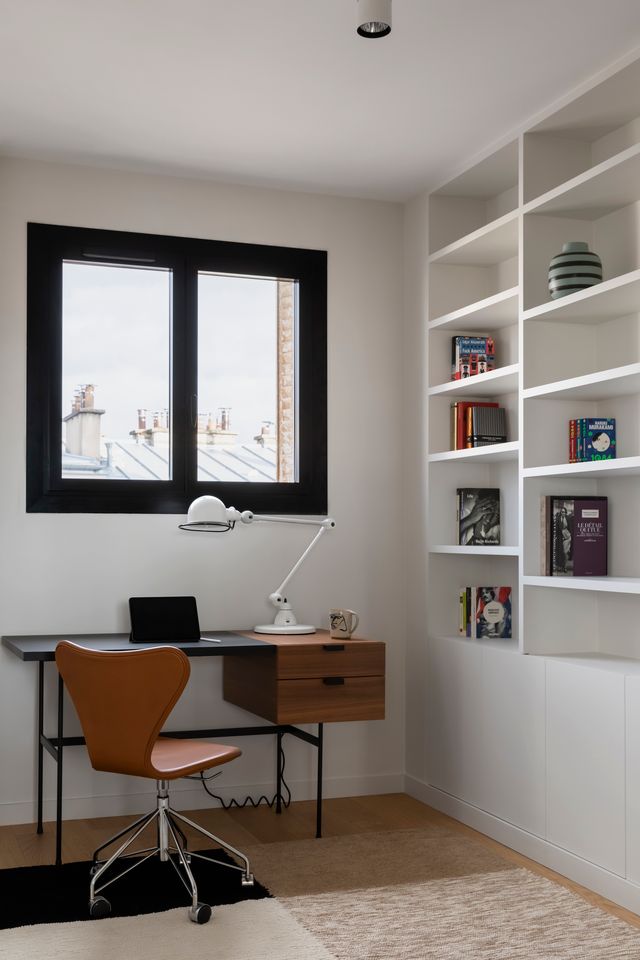 bureau appartement Paris décoration contemporaine Photo : ©Pauline Le Goff
