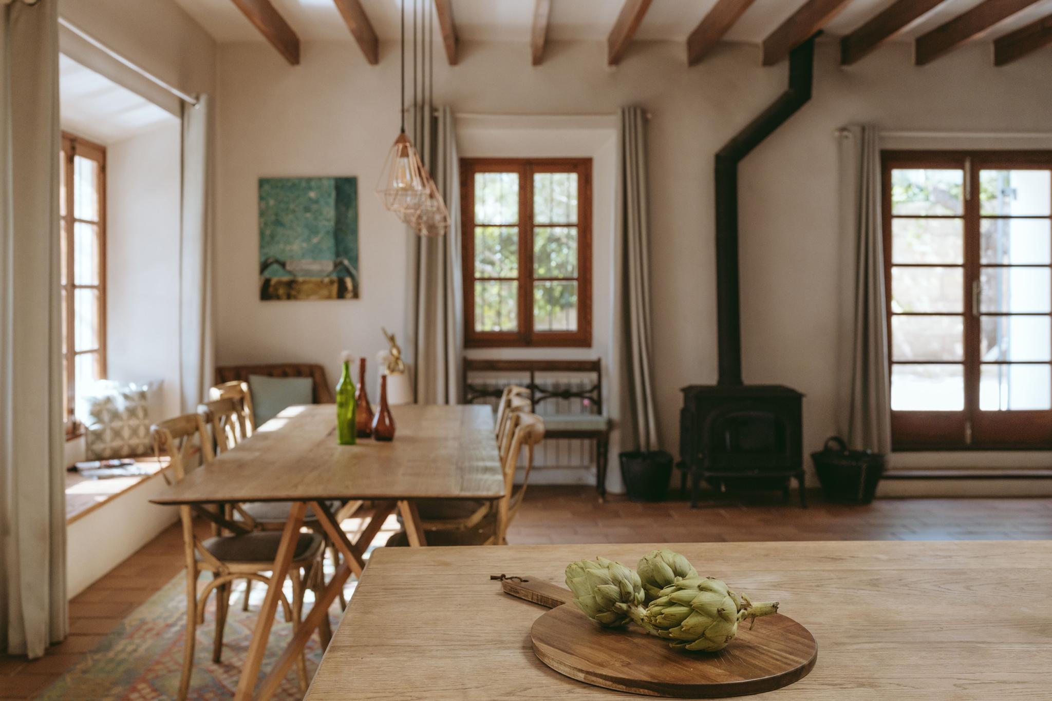salle à manger avec poutres maison en pierres salle à manger avec poutres maison en pierres