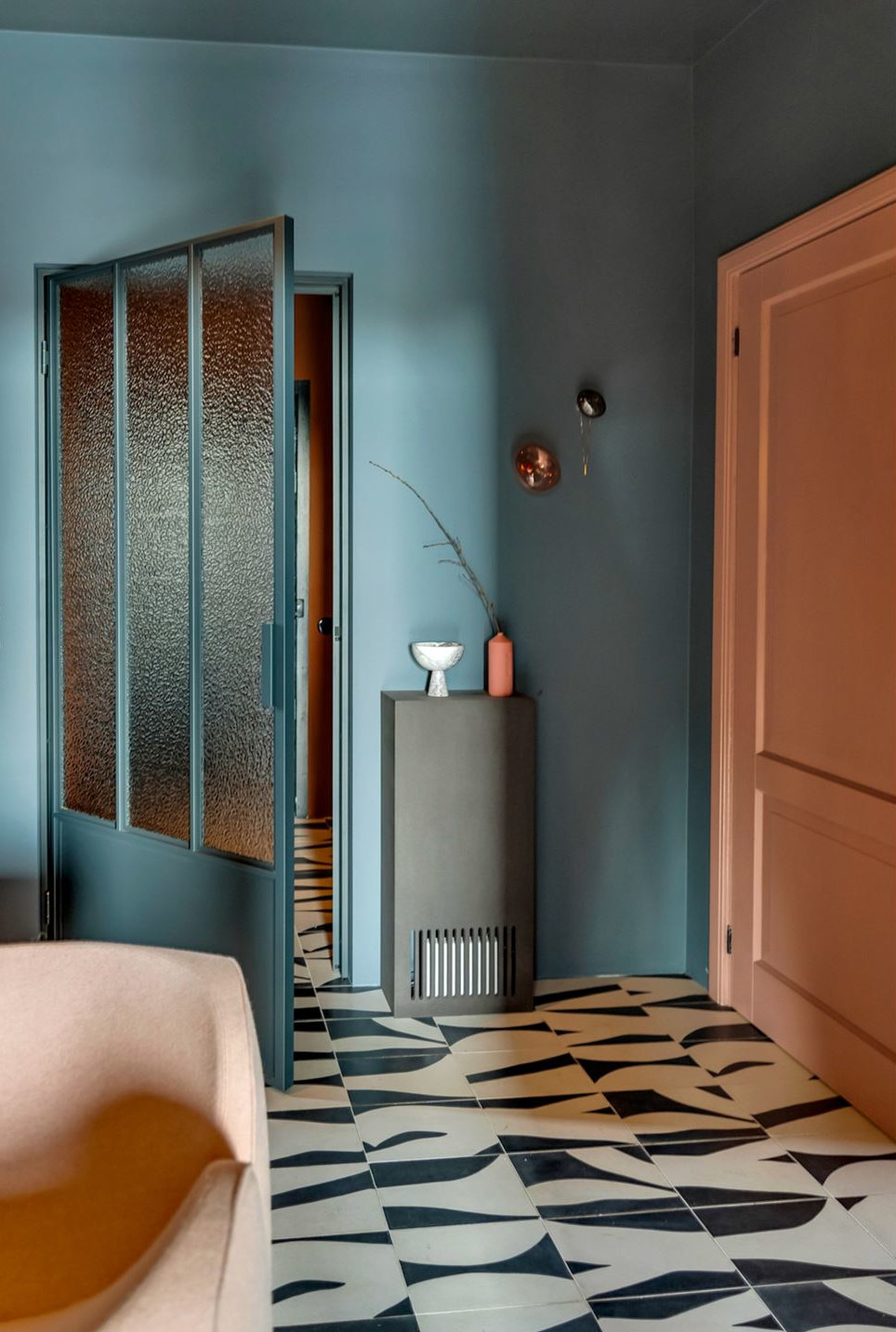 salle de bain décoration colorée et vintage