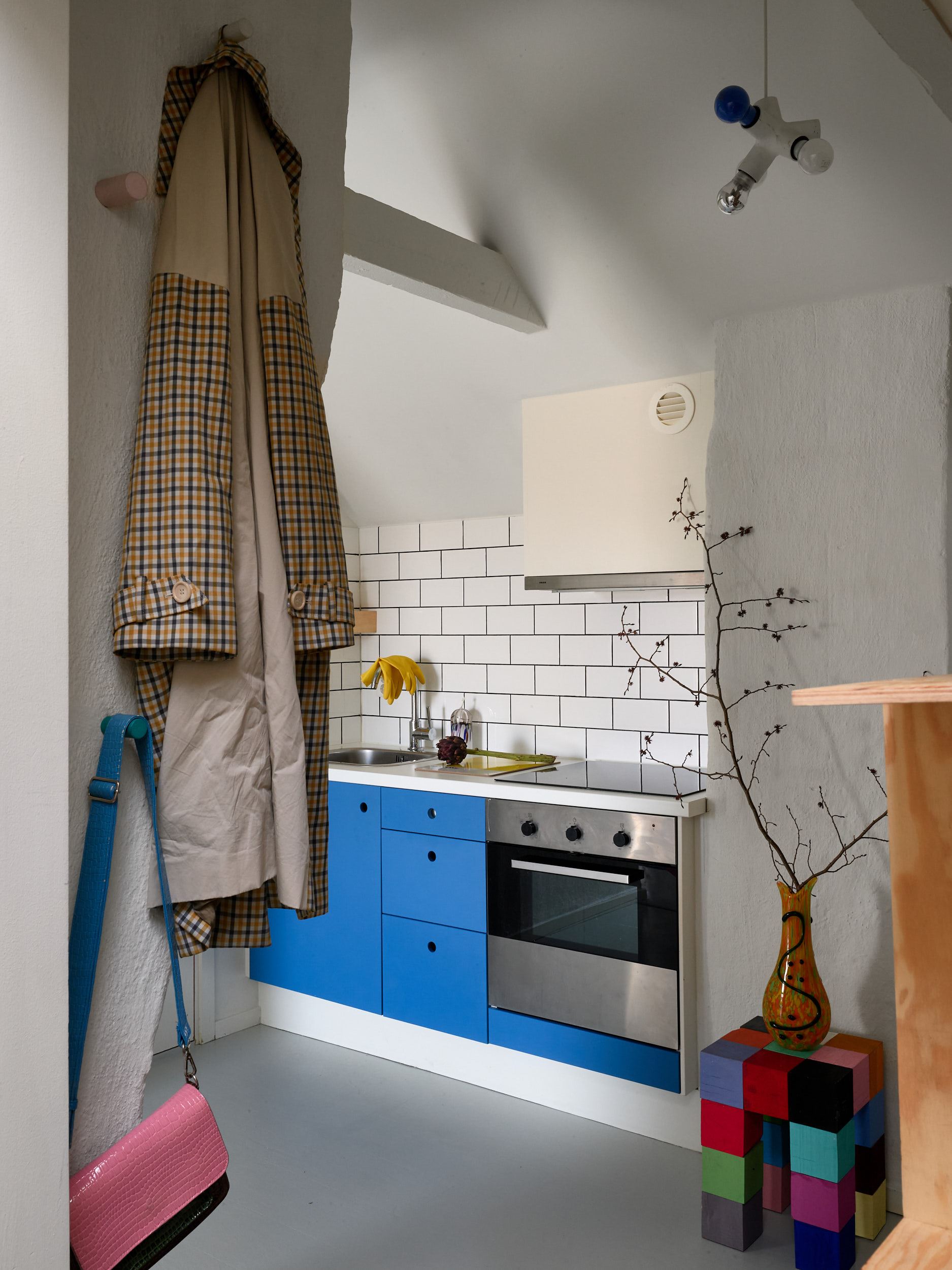cuisine bleue décoration design studio 42m2 cuisine bleue décoration design studio 42m2