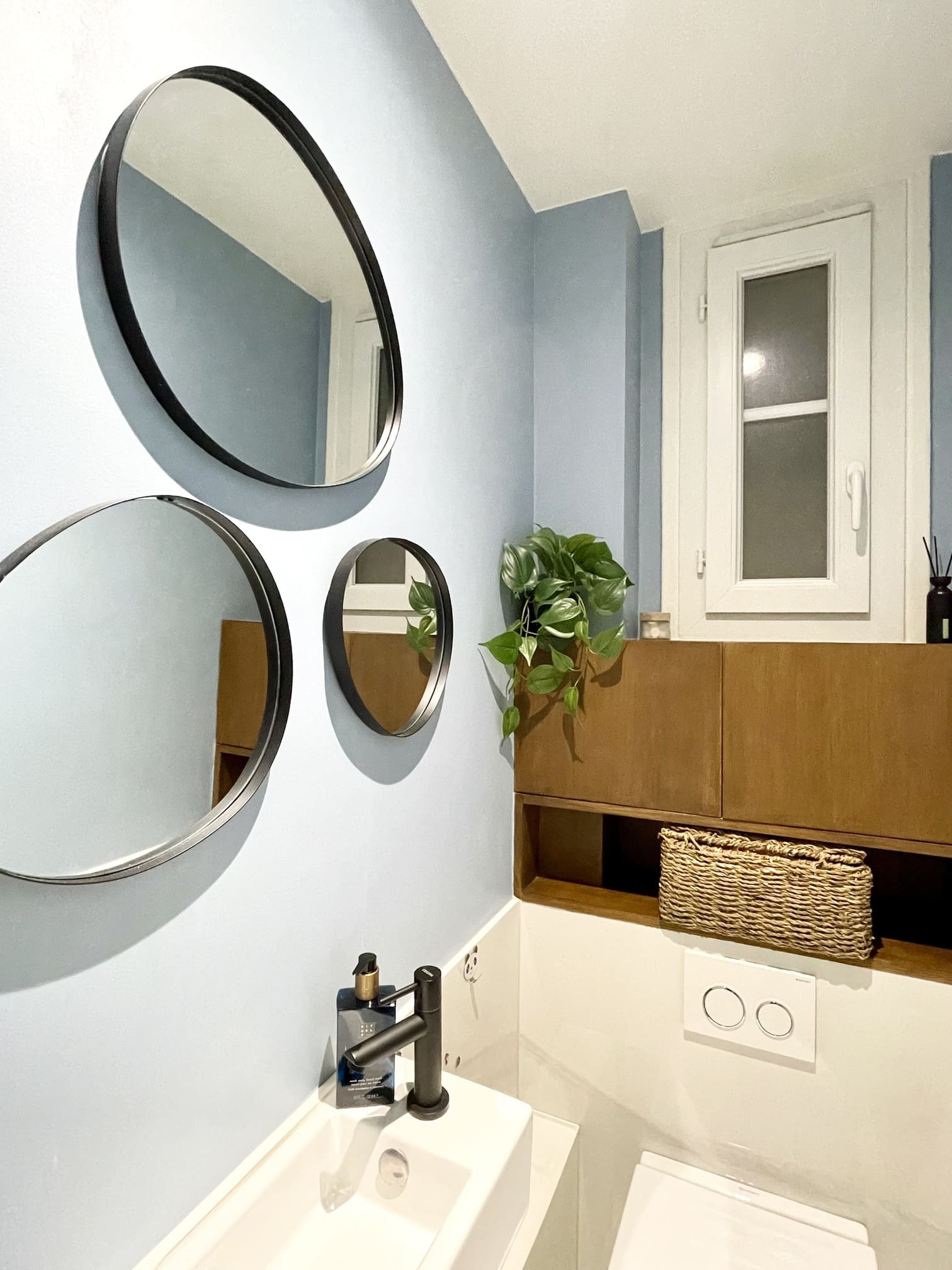 wc appartement rénové près de Paris par Charlotte Gille de Happy Pog