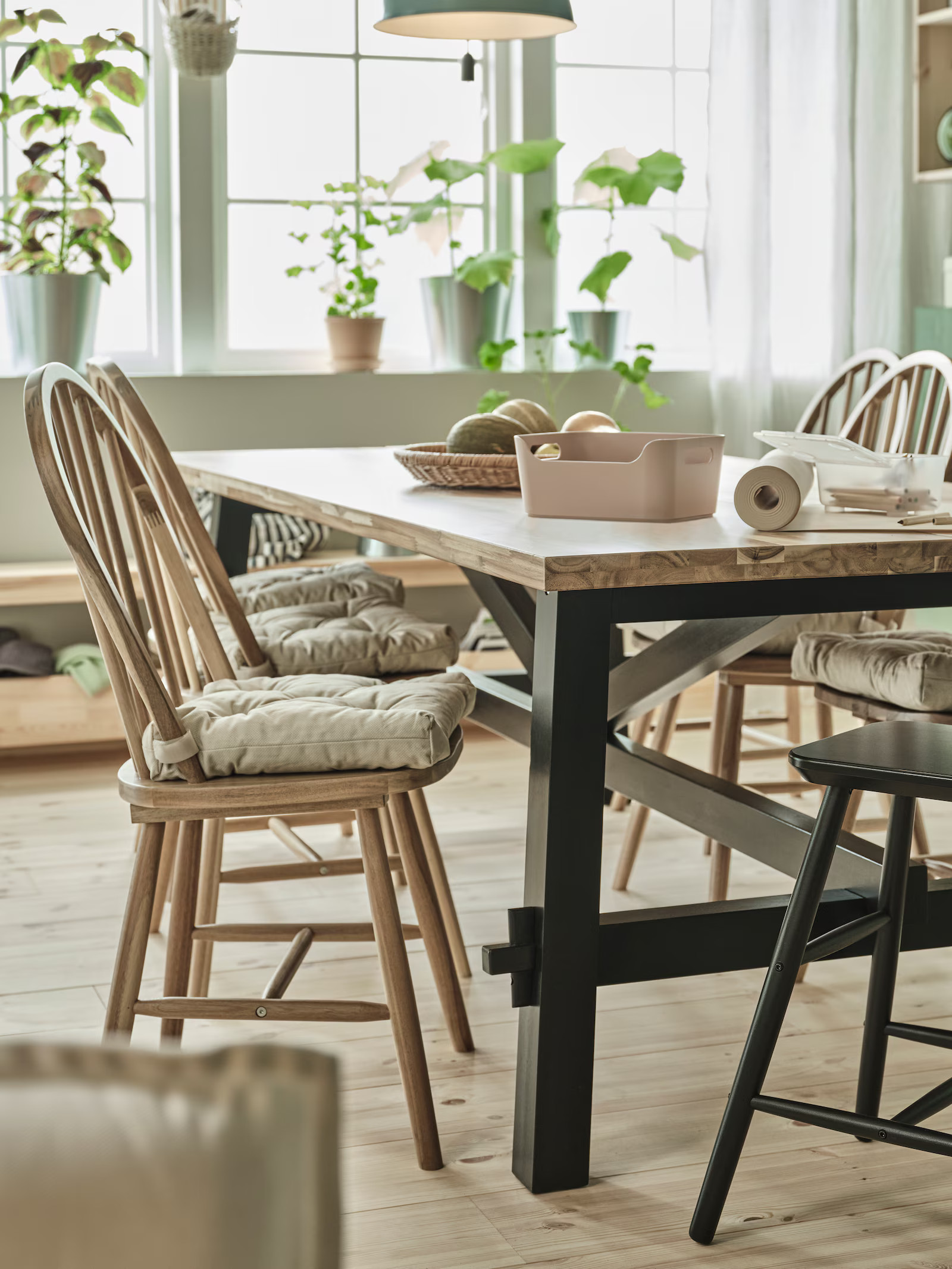 salle à manger catalogue IKEA 2024