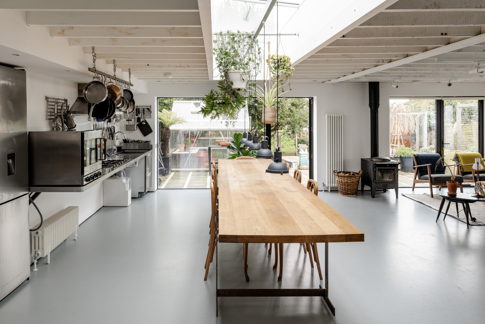 cuisine ouverte maison rénovée style loft