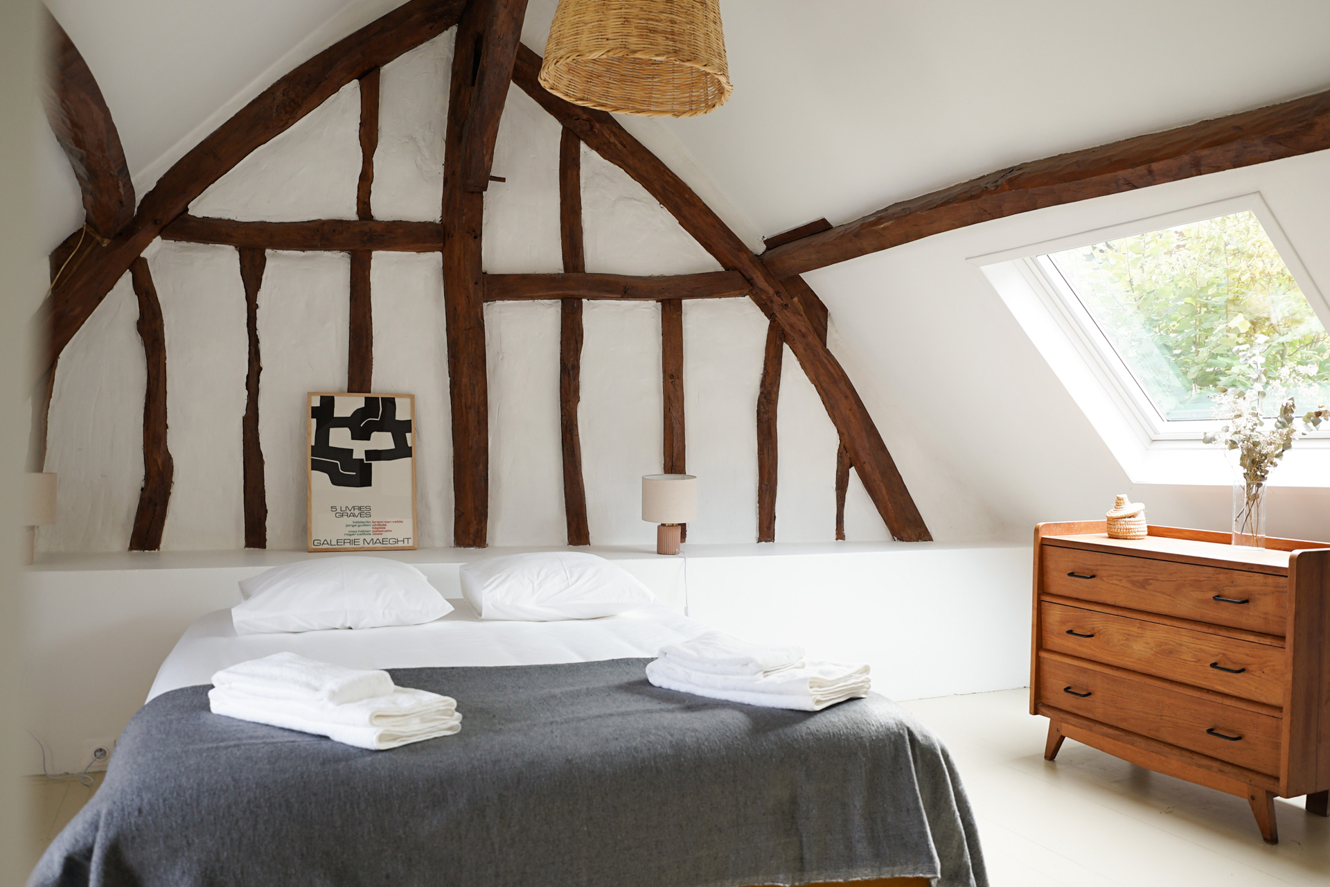 chambre avec colombages Maisons Cambrousse