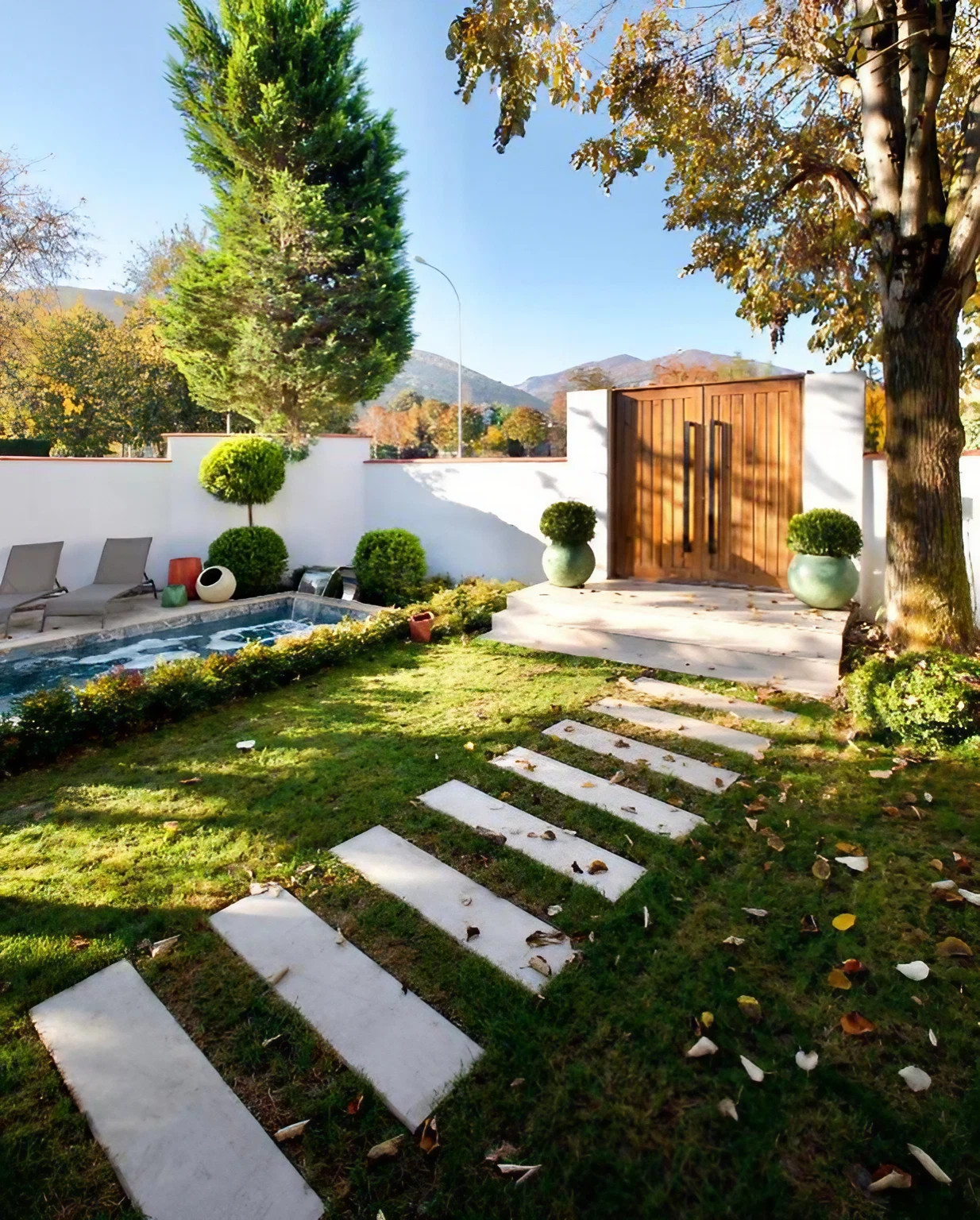 jardin clos de murs mini maison 42m2 avec piscine Nubu House Turquie jardin clos de murs mini maison 42m2 avec piscine Nubu House Turquie
